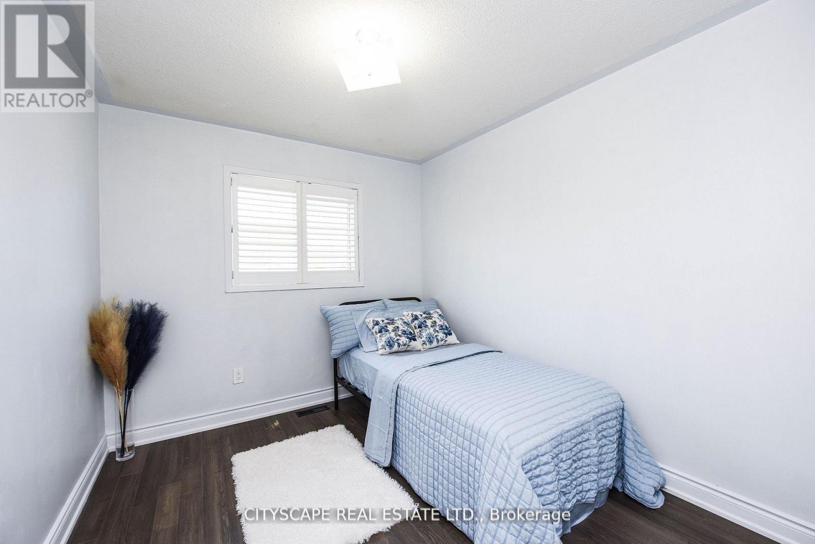 6037 Clover Ridge Crescent, Mississauga, Ontario  L5N 7B4 - Photo 11 - W12116679