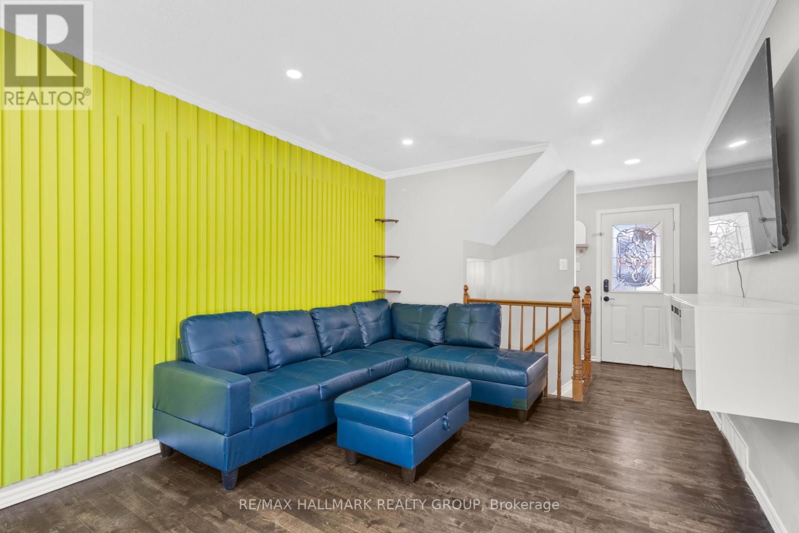 32 Brando Crescent, Ottawa, Ontario  K1T 2E3 - Photo 8 - X12116851