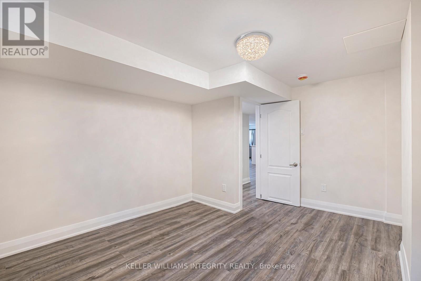 71 Majestic Drive N, Ottawa, Ontario  K2G 1C9 - Photo 20 - X12116875