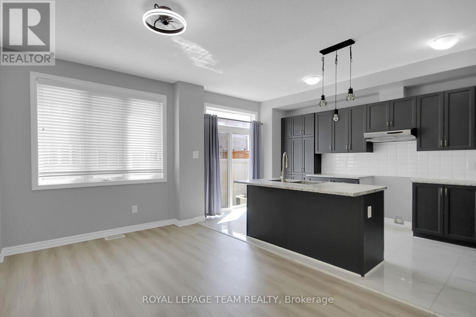 605 Lauraleaf Crescent, Ottawa, Ontario  K2J 6G7 - Photo 12 - X12116915