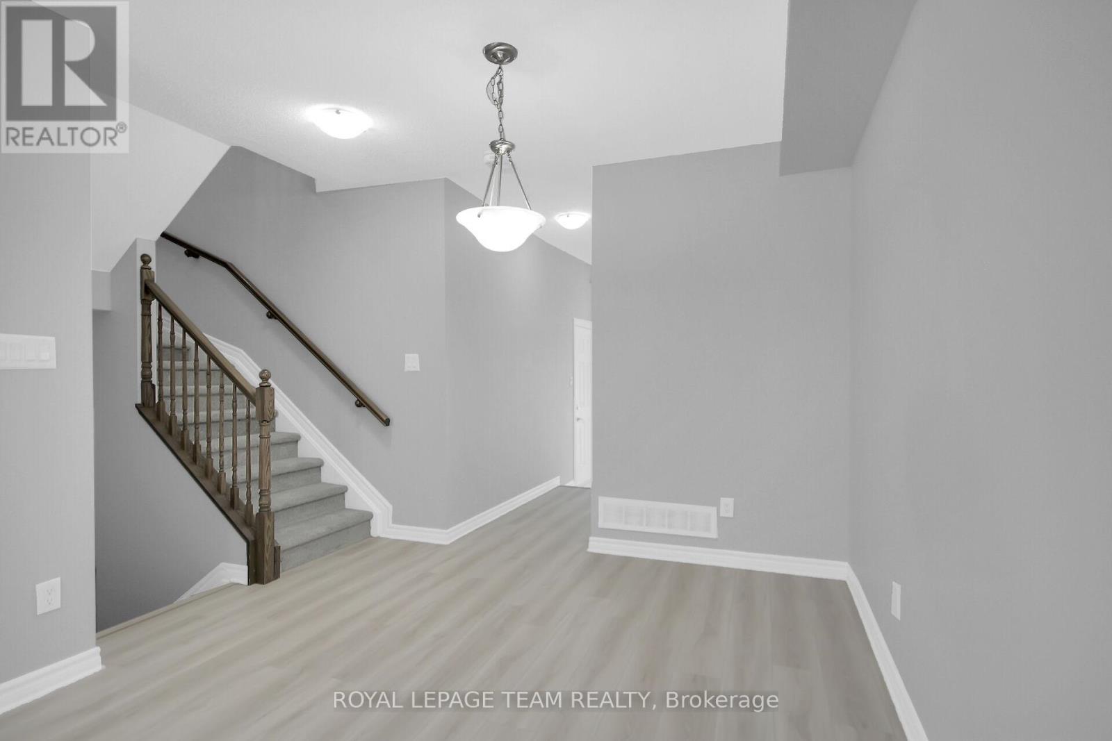 605 Lauraleaf Crescent, Ottawa, Ontario  K2J 6G7 - Photo 20 - X12116915