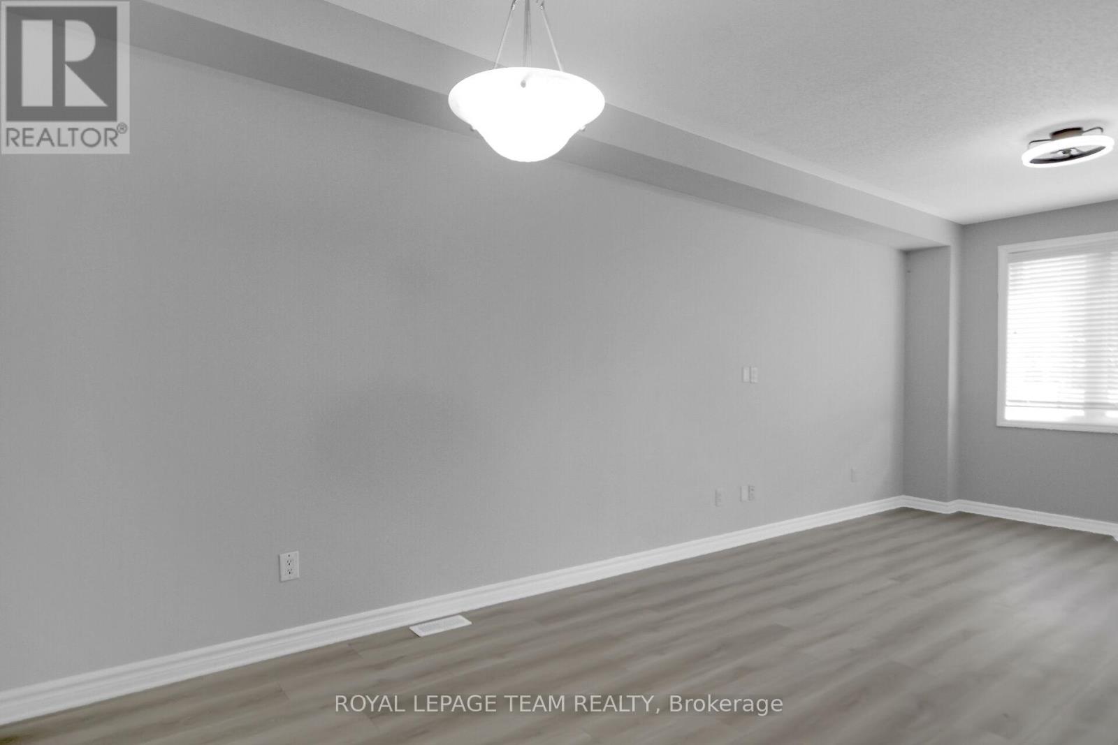605 Lauraleaf Crescent, Ottawa, Ontario  K2J 6G7 - Photo 7 - X12116915