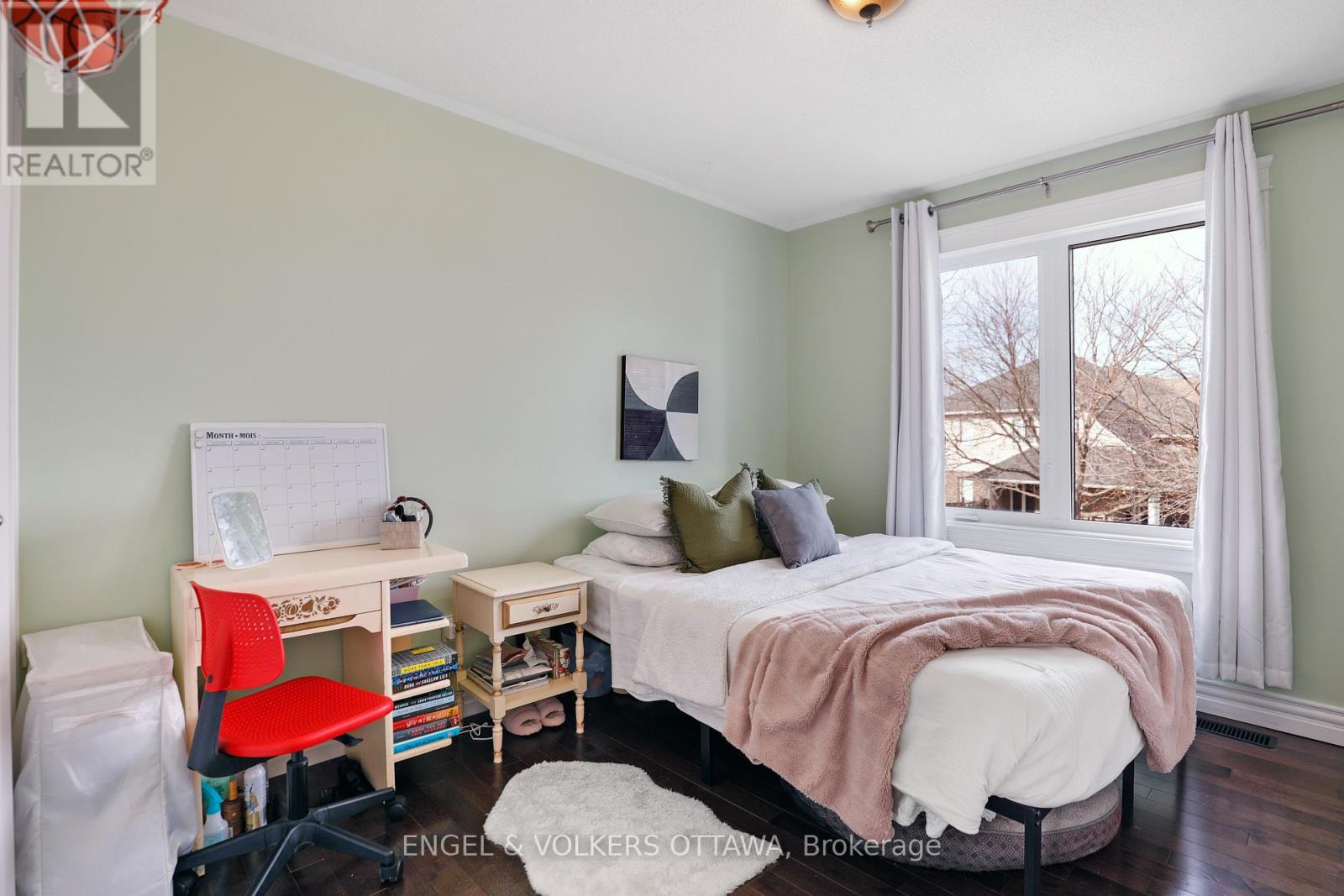 83 Scampton Drive, Ottawa, Ontario  K2W 1E7 - Photo 19 - X12116917