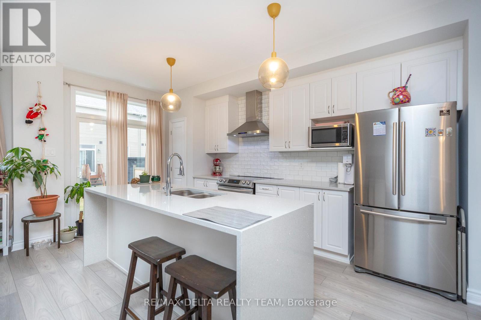 310 Guppy Grove, Ottawa, Ontario  K4A 5G8 - Photo 15 - X12117017
