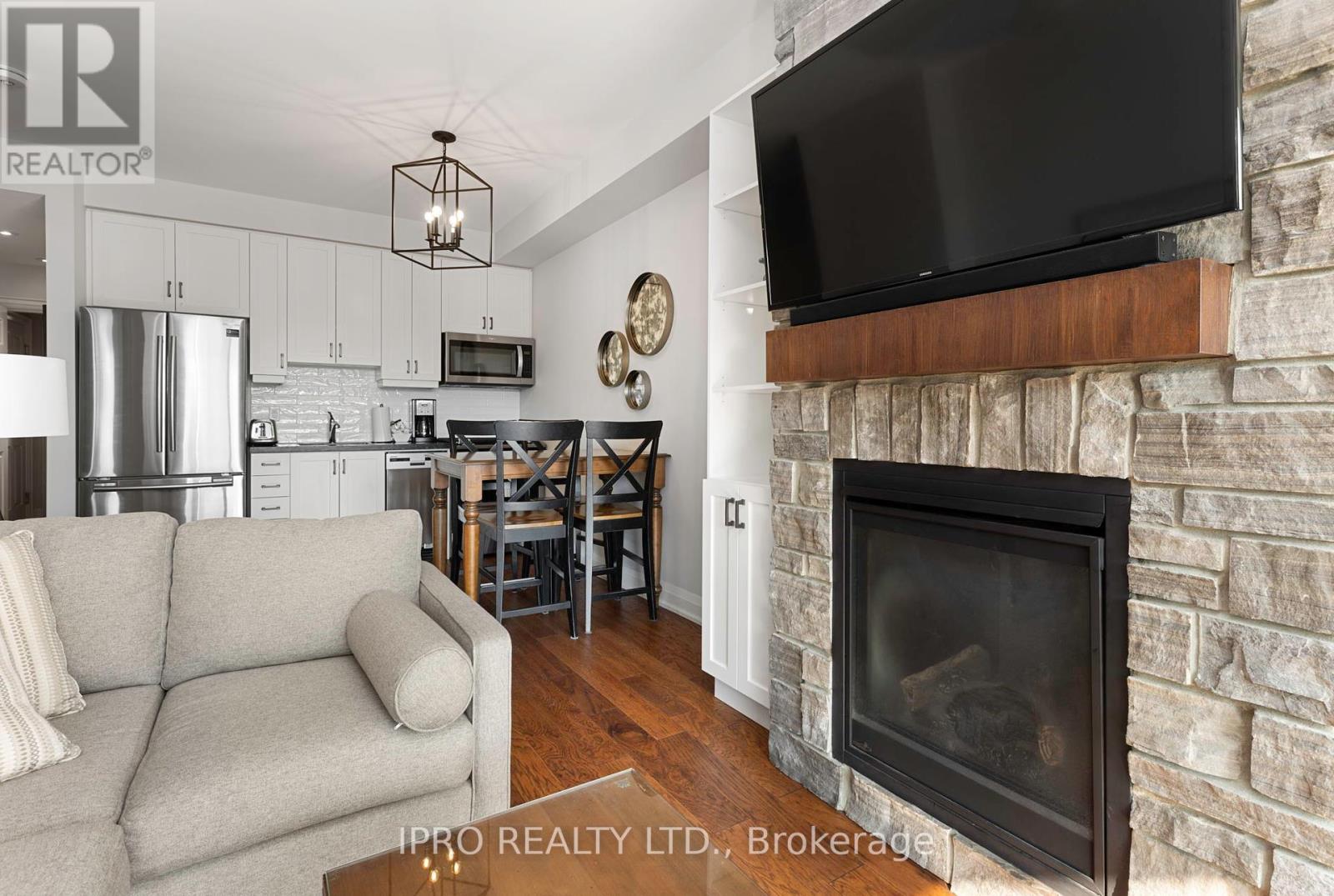 16 - 1869 Muskoka Rd 118 West Road, Muskoka Lakes, Ontario  P1L 1X1 - Photo 6 - X12116477