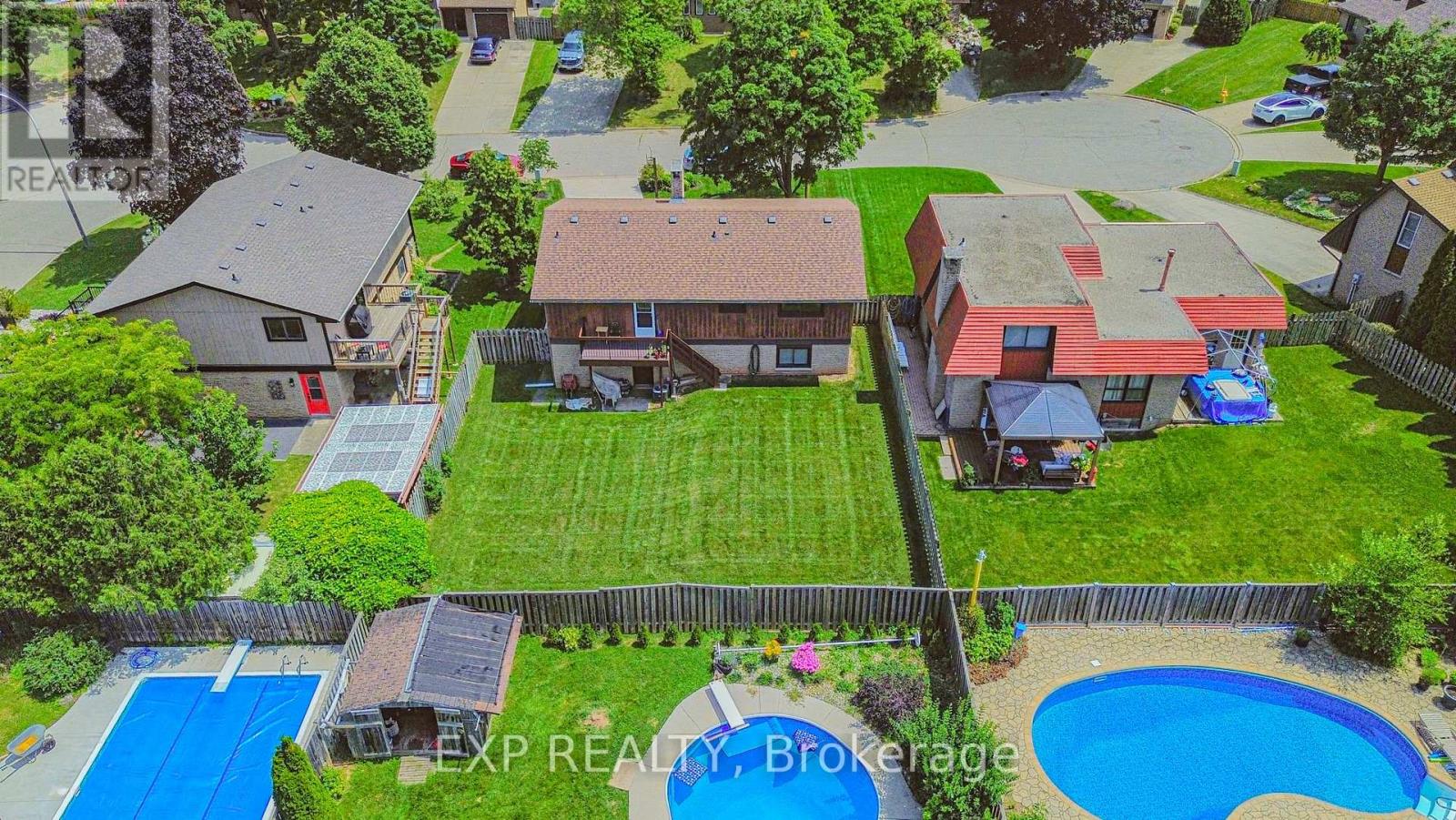 4 Cedar Glen, Grimsby, Ontario  L3M 4K2 - Photo 30 - X12116512