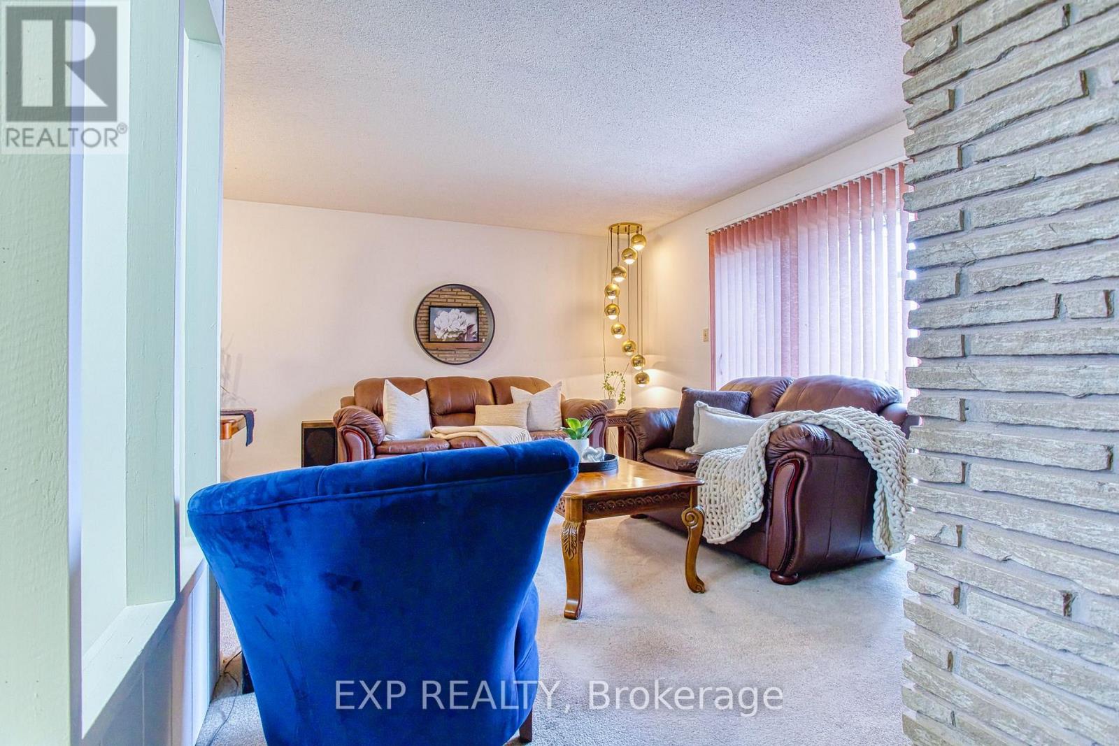 4 Cedar Glen, Grimsby, Ontario  L3M 4K2 - Photo 7 - X12116512