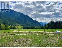 864 Bartley Road, nakusp, British Columbia
