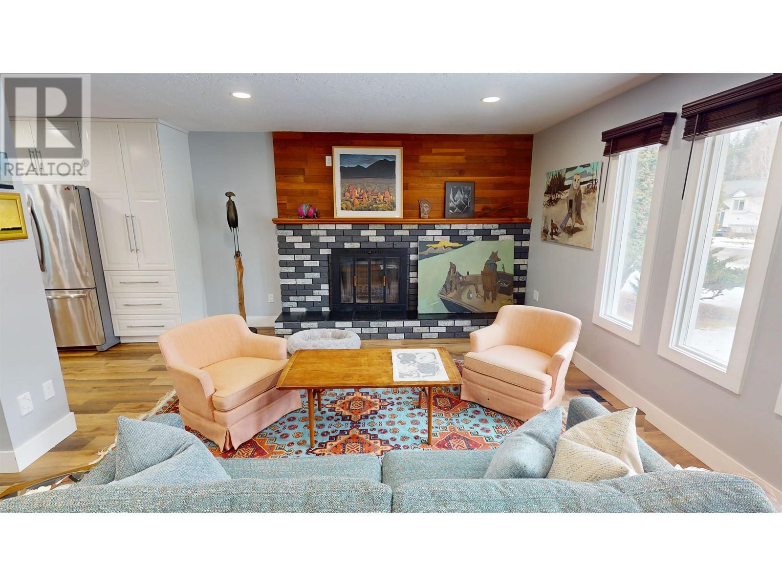 Property at 872 FUNN STREET image 4