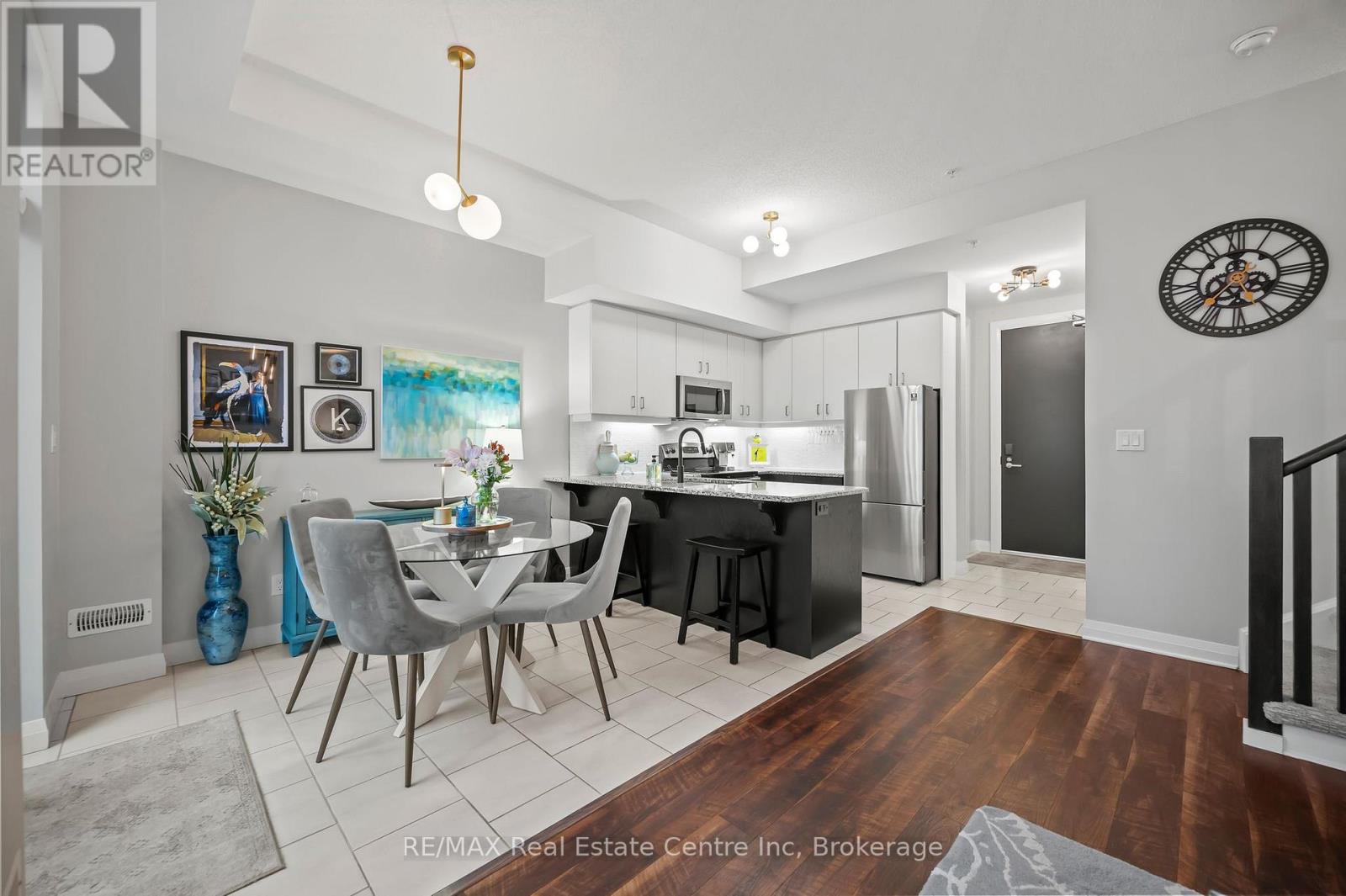 Property at AT6 - 53 ARTHUR STREET S image 5