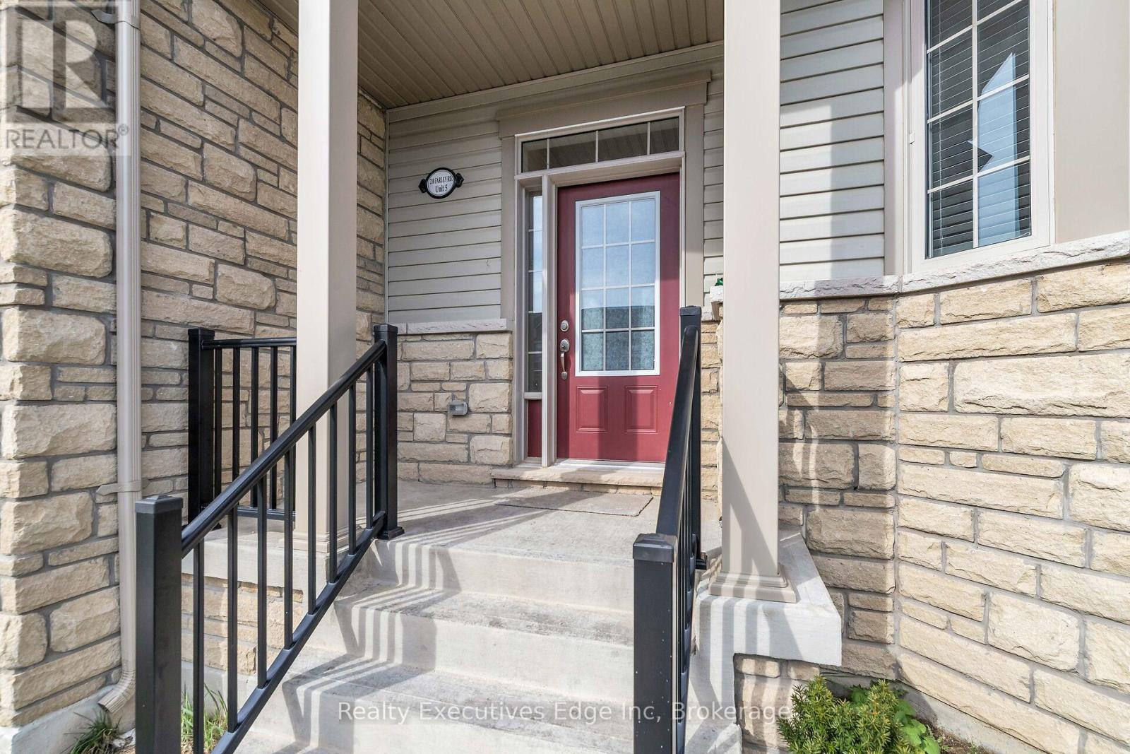 5 - 210 Farley Road, Centre Wellington, Ontario  N1M 0H2 - Photo 4 - X12117033