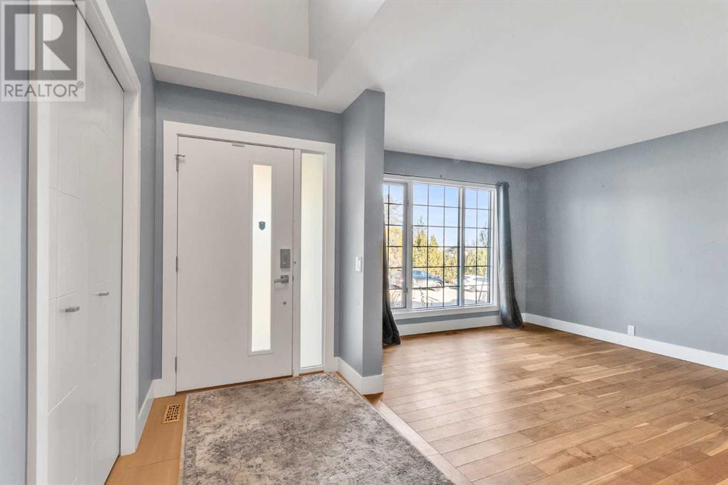 Property at 129 Edgebrook Gardens NW image 3