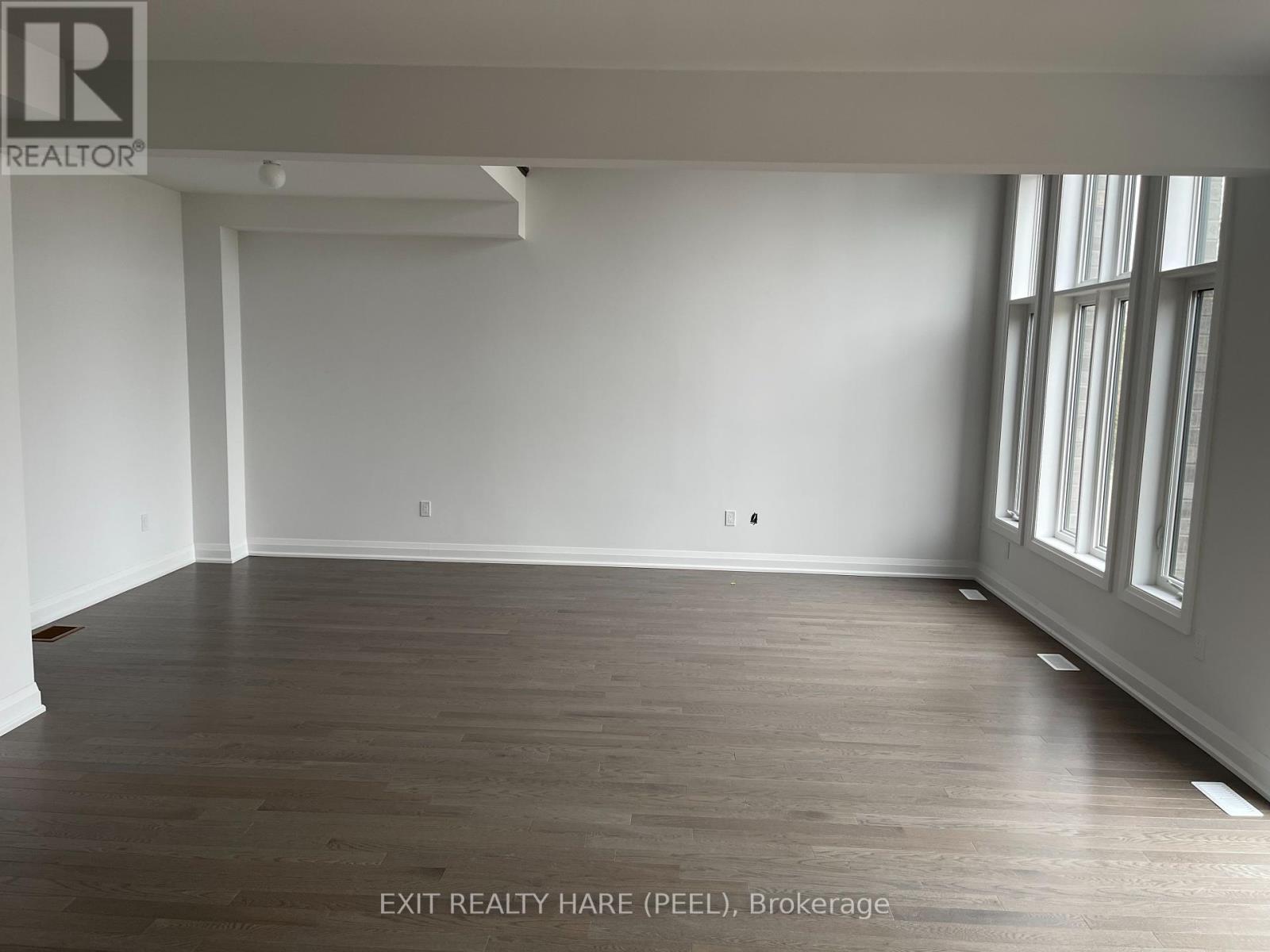 56 Amber Drive, Wasaga Beach, Ontario  L9Z 0R9 - Photo 6 - S12112578