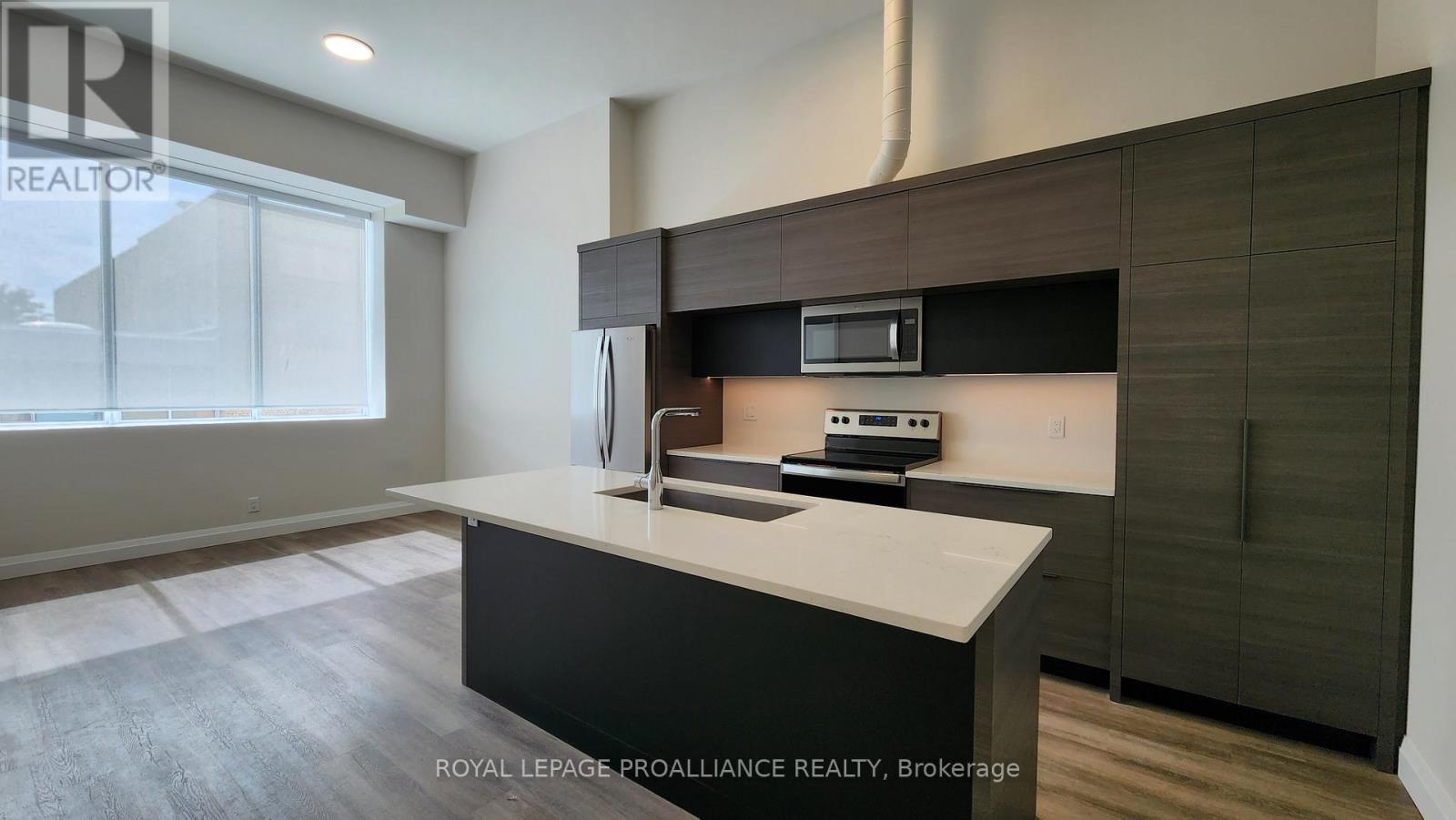 2 - 261 Front Street, Belleville, Ontario  K8N 2Z6 - Photo 12 - X12117042