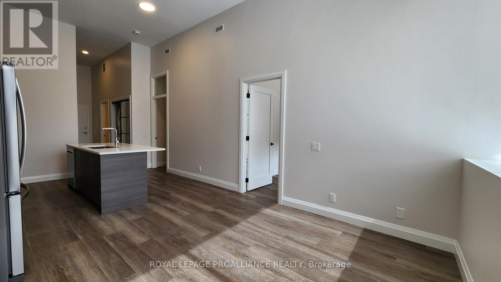 2 - 261 Front Street, Belleville, Ontario  K8N 2Z6 - Photo 17 - X12117042