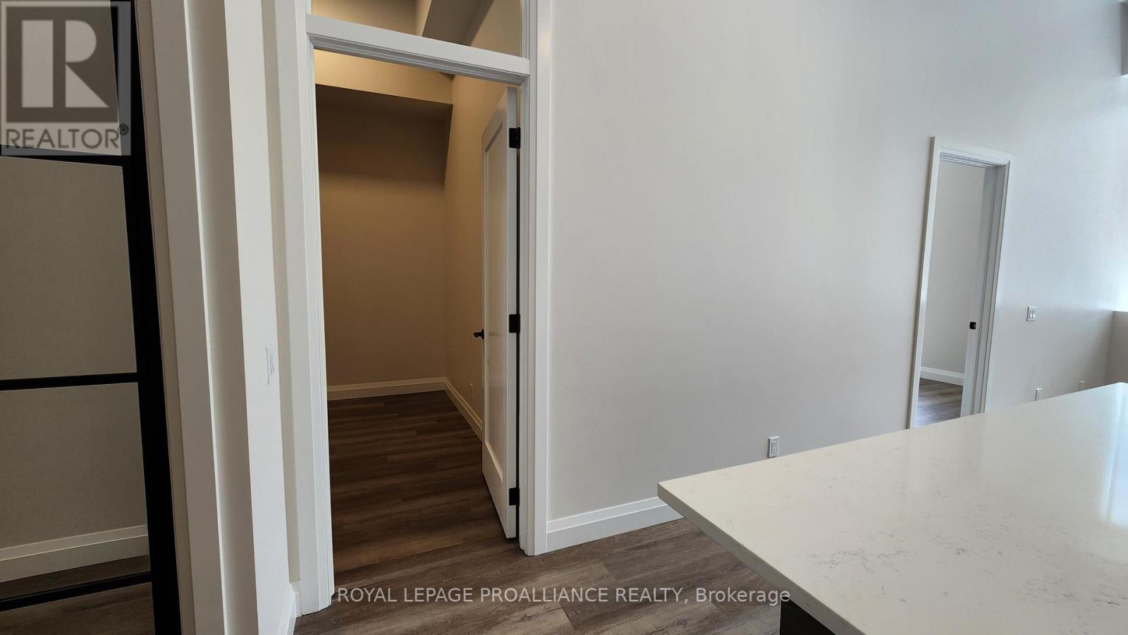 2 - 261 Front Street, Belleville, Ontario  K8N 2Z6 - Photo 23 - X12117042