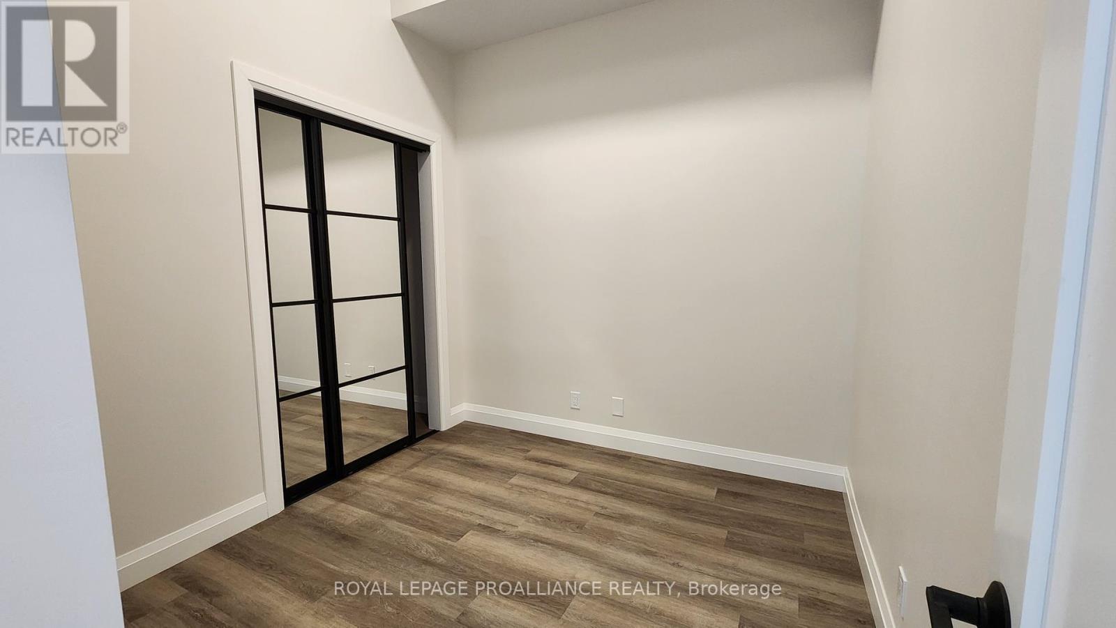 2 - 261 Front Street, Belleville, Ontario  K8N 2Z6 - Photo 24 - X12117042