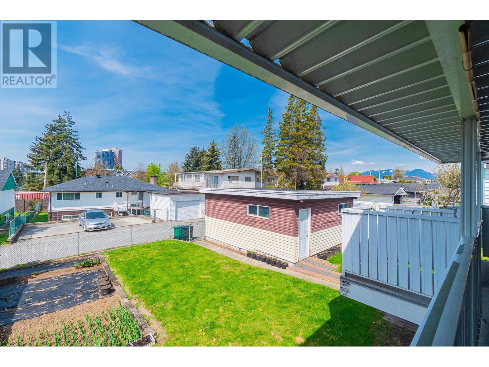 5137 Lorraine Avenue, Burnaby, British Columbia  V5G 2S3 - Photo 10 - R2992152