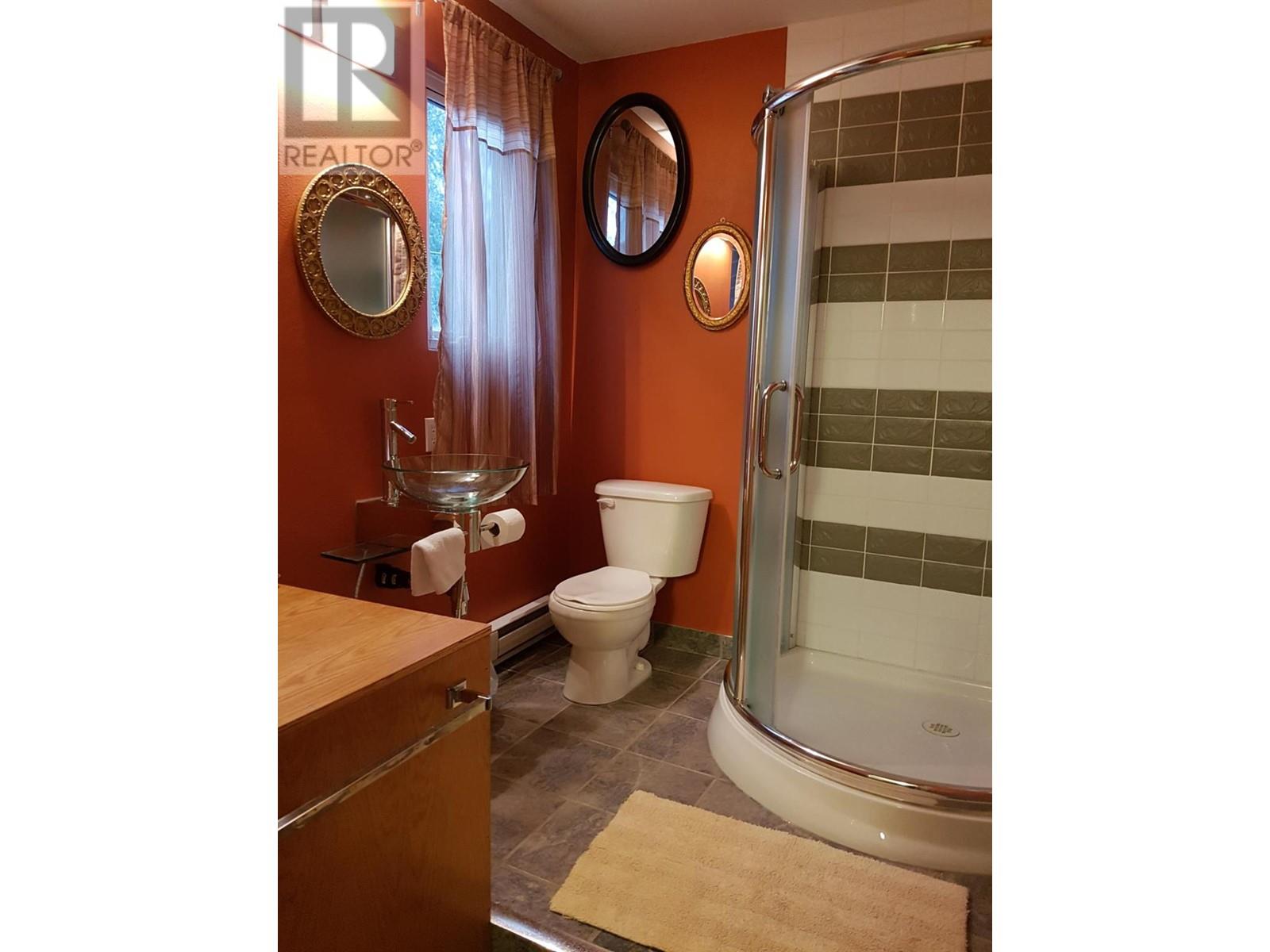 88 1st  Nw Avenue, Nakusp, British Columbia  V0G 1R0 - Photo 15 - 2479779