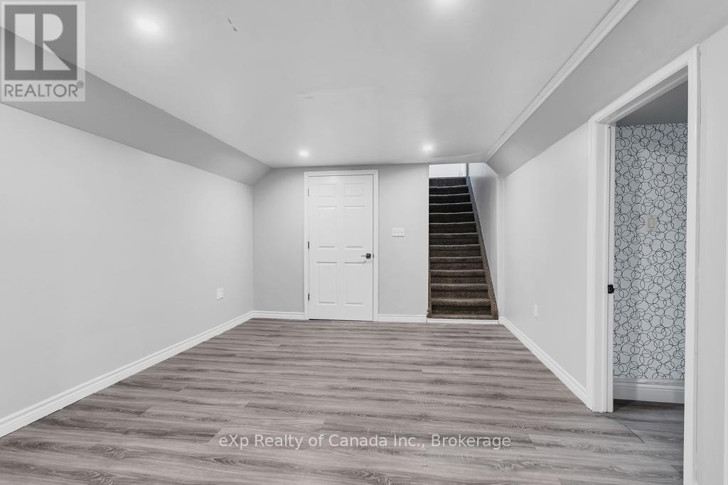 285687 Airport Road, Norwich, Ontario N0J 1P0 - Photo 34 - X12116852