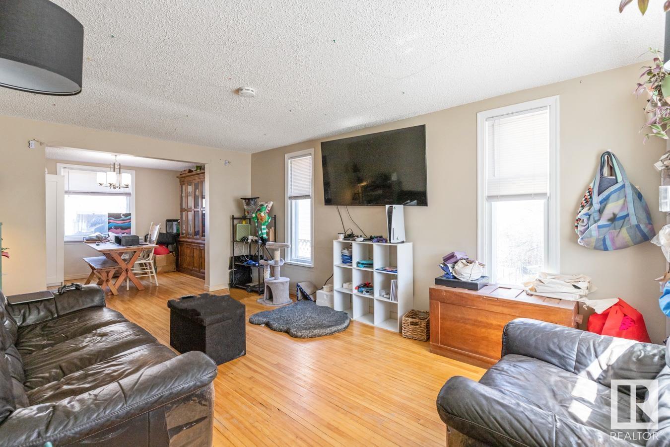 10434 69 Av Nw, Edmonton, Alberta  T6H 2C3 - Photo 2 - E4433731