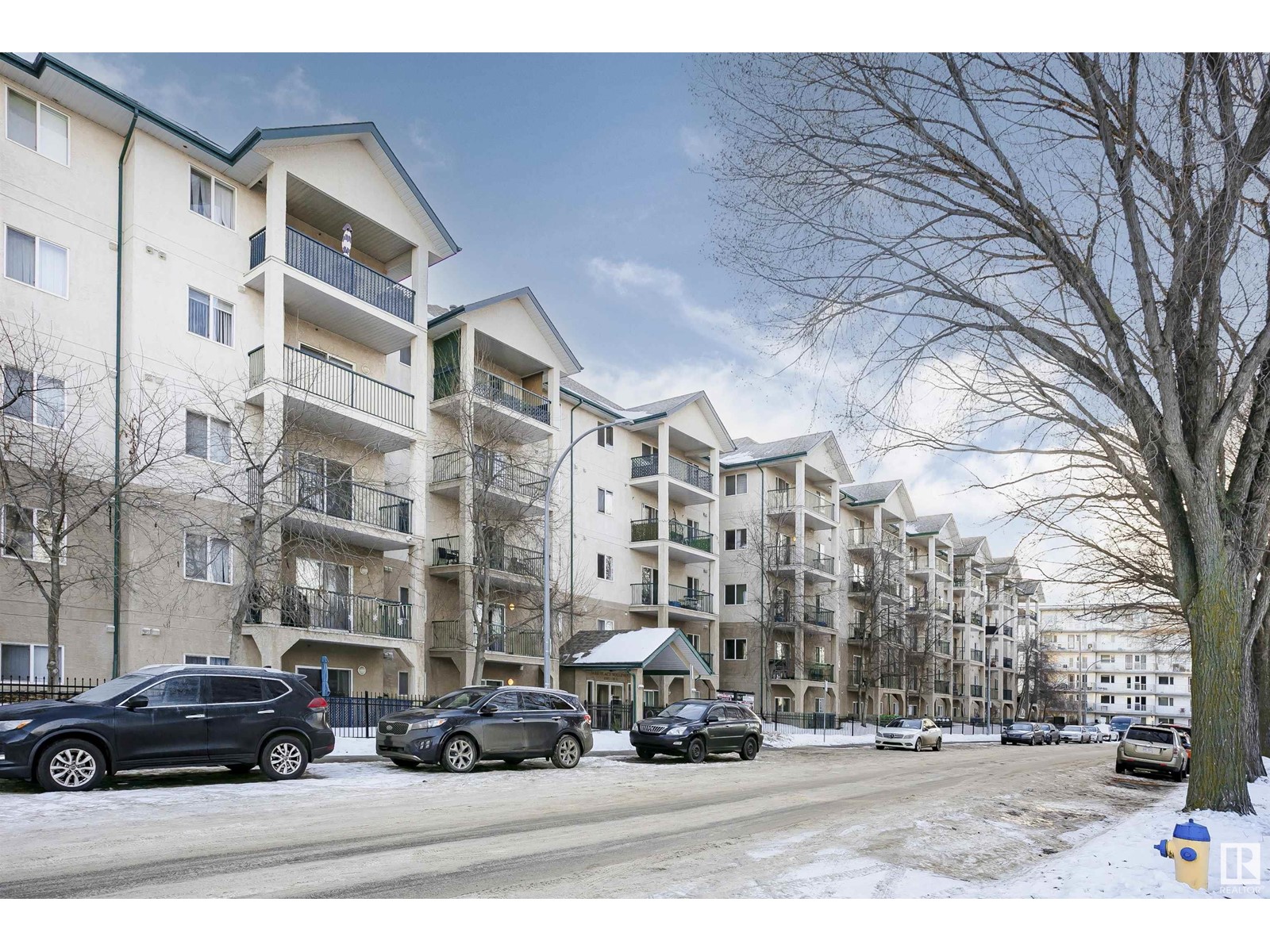 #327 11325 83 ST NW, edmonton, Alberta