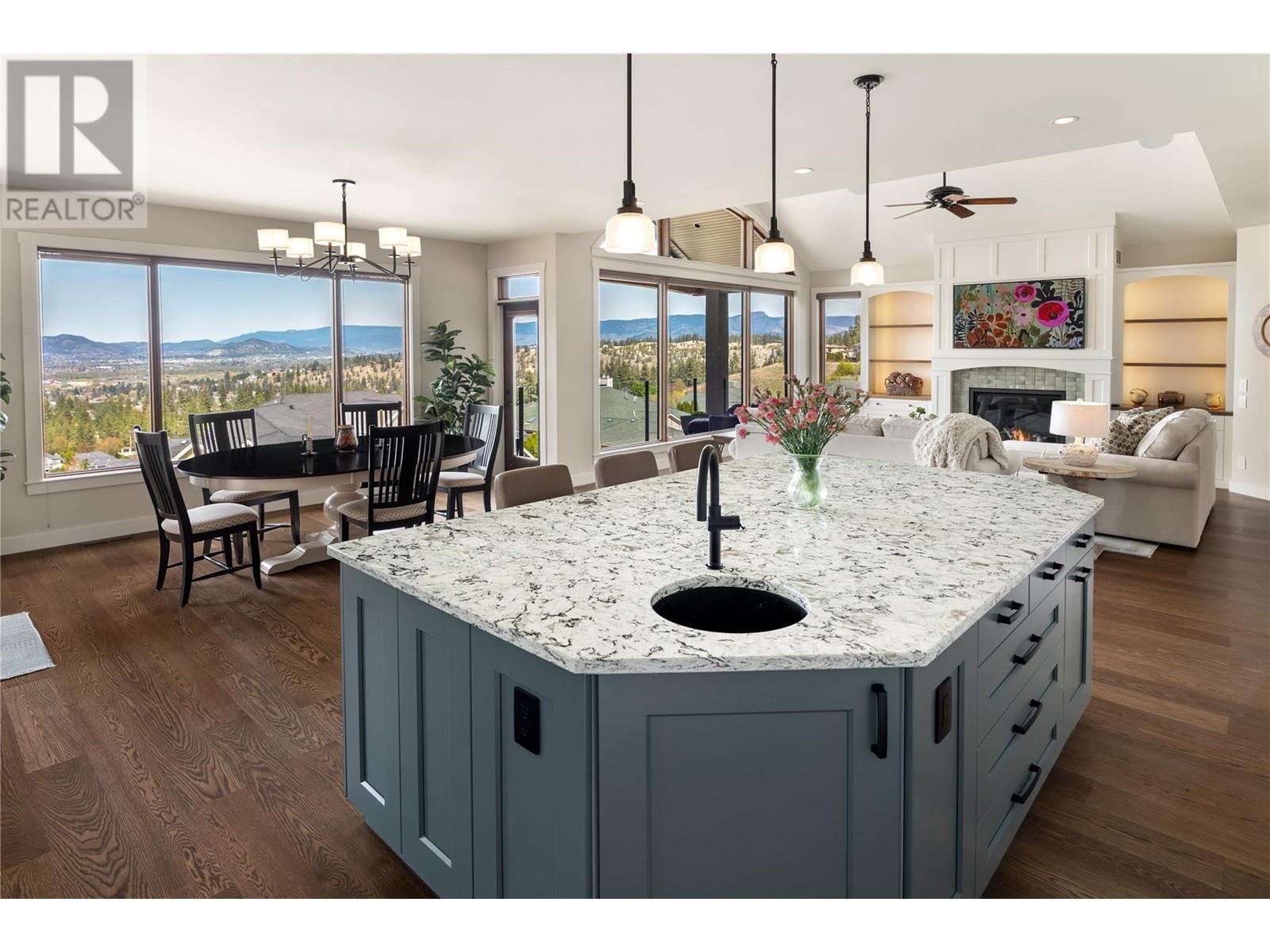 605 Almandine Court, Kelowna, British Columbia  V1W 4Z5 - Photo 8 - 10343905