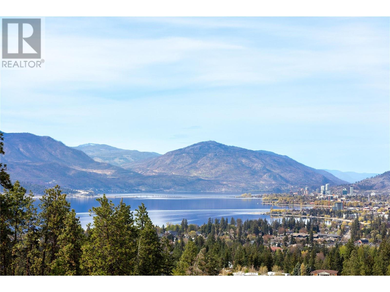 605 Almandine Court, Kelowna, British Columbia  V1W 4Z5 - Photo 4 - 10343905