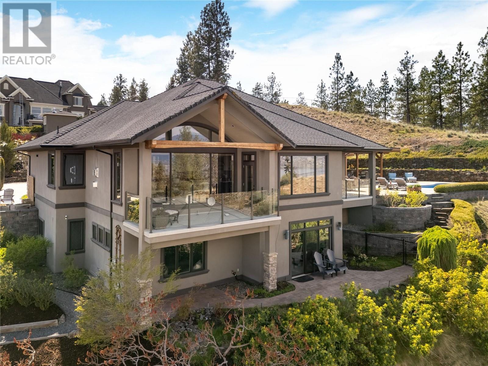 605 Almandine Court, Kelowna, British Columbia  V1W 4Z5 - Photo 5 - 10343905
