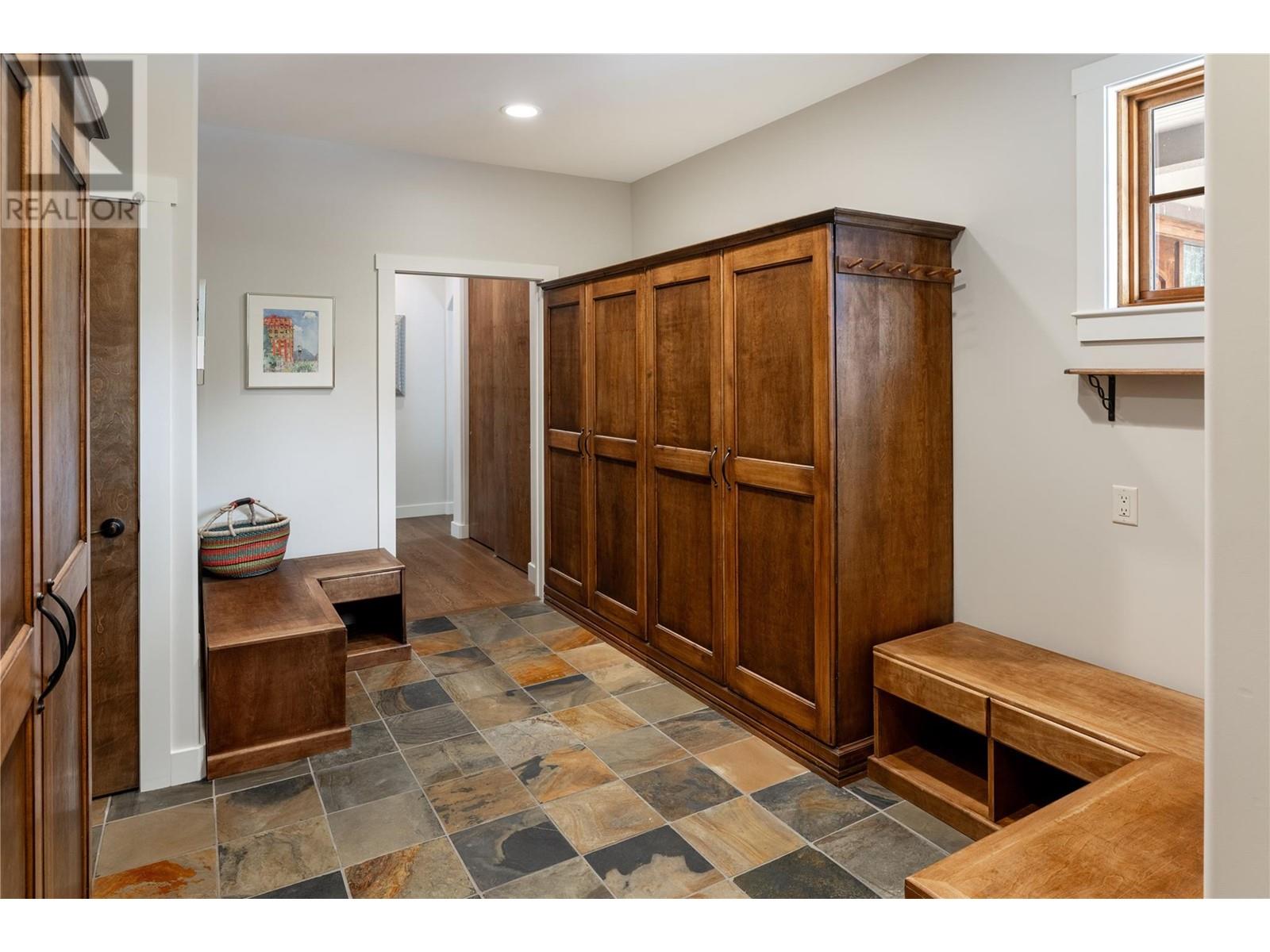 605 Almandine Court, Kelowna, British Columbia  V1W 4Z5 - Photo 29 - 10343905
