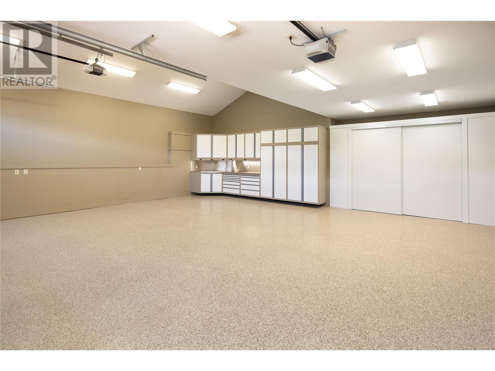 605 Almandine Court, Kelowna, British Columbia  V1W 4Z5 - Photo 39 - 10343905