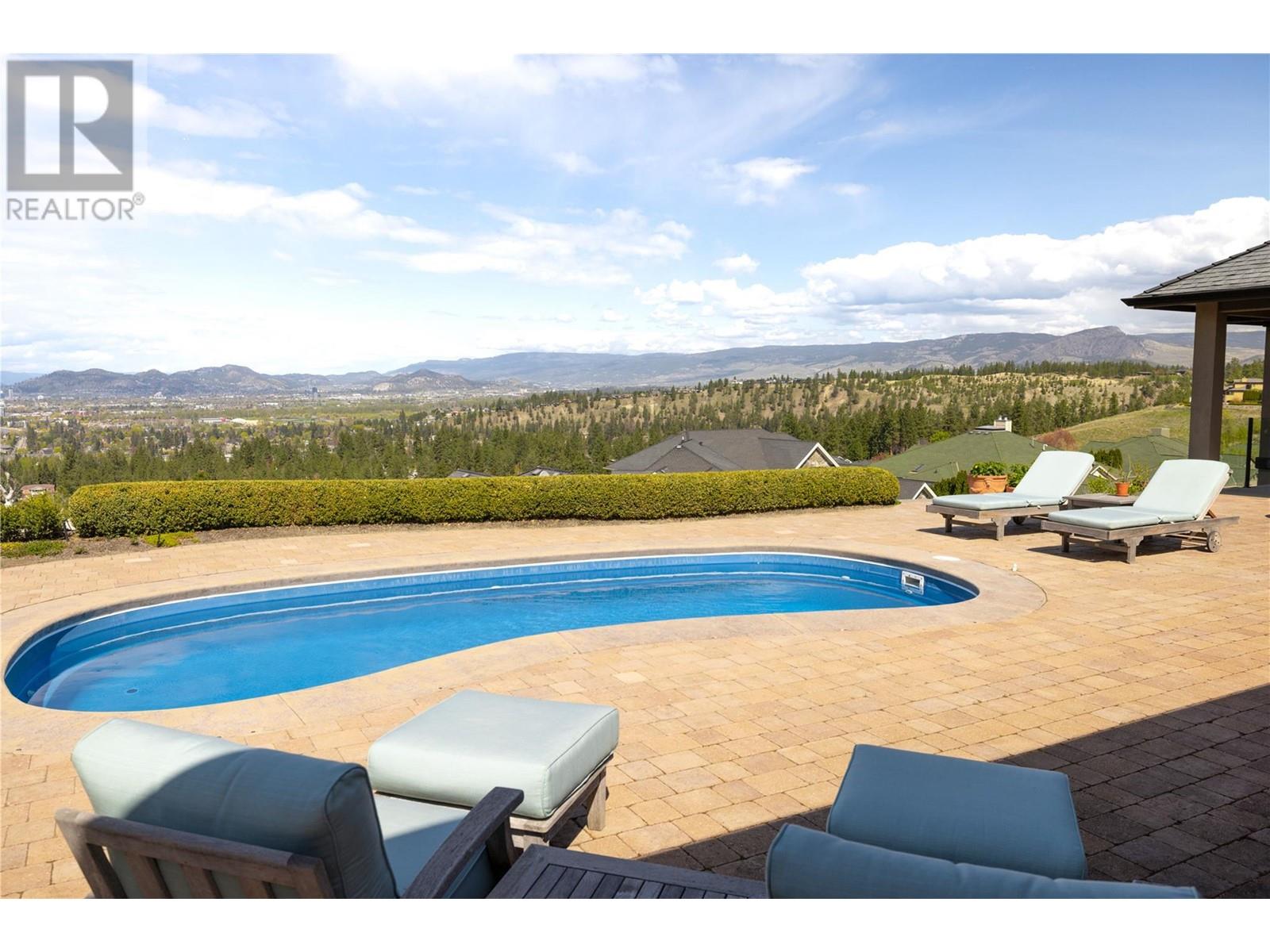 605 Almandine Court, Kelowna, British Columbia  V1W 4Z5 - Photo 14 - 10343905