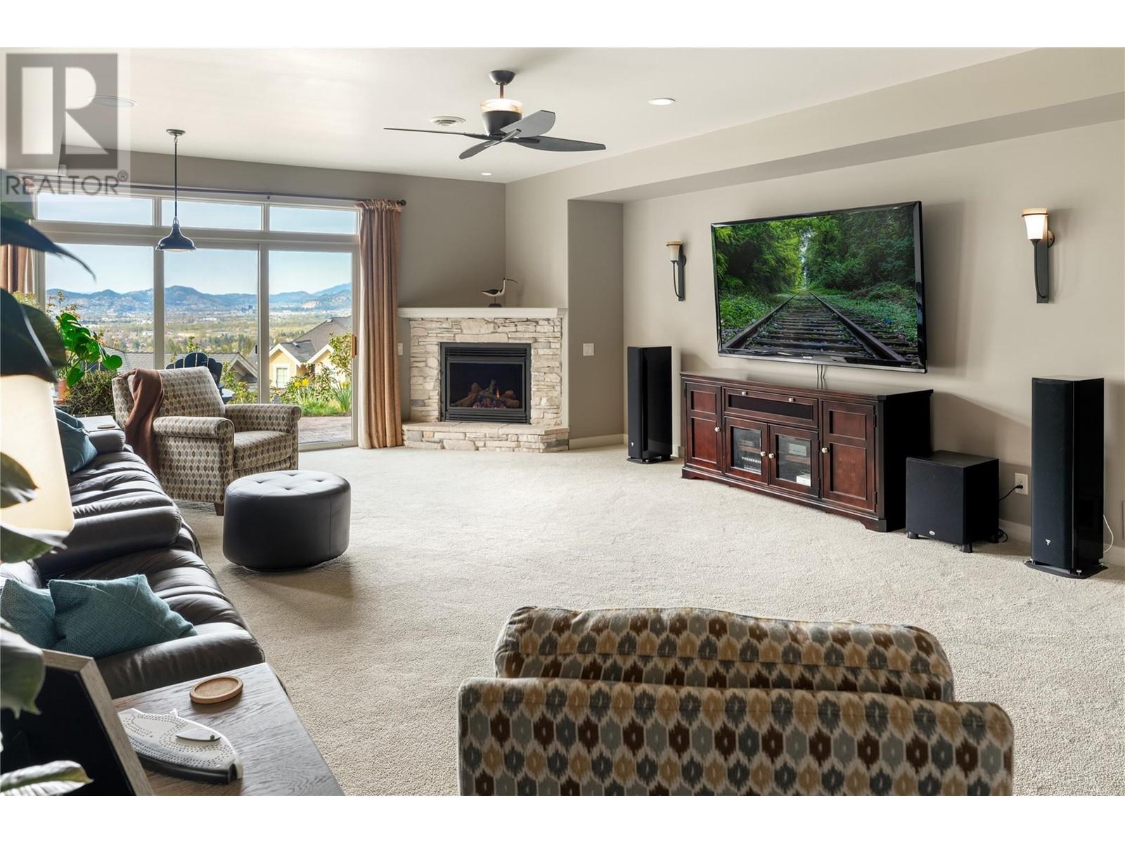 605 Almandine Court, Kelowna, British Columbia  V1W 4Z5 - Photo 32 - 10343905