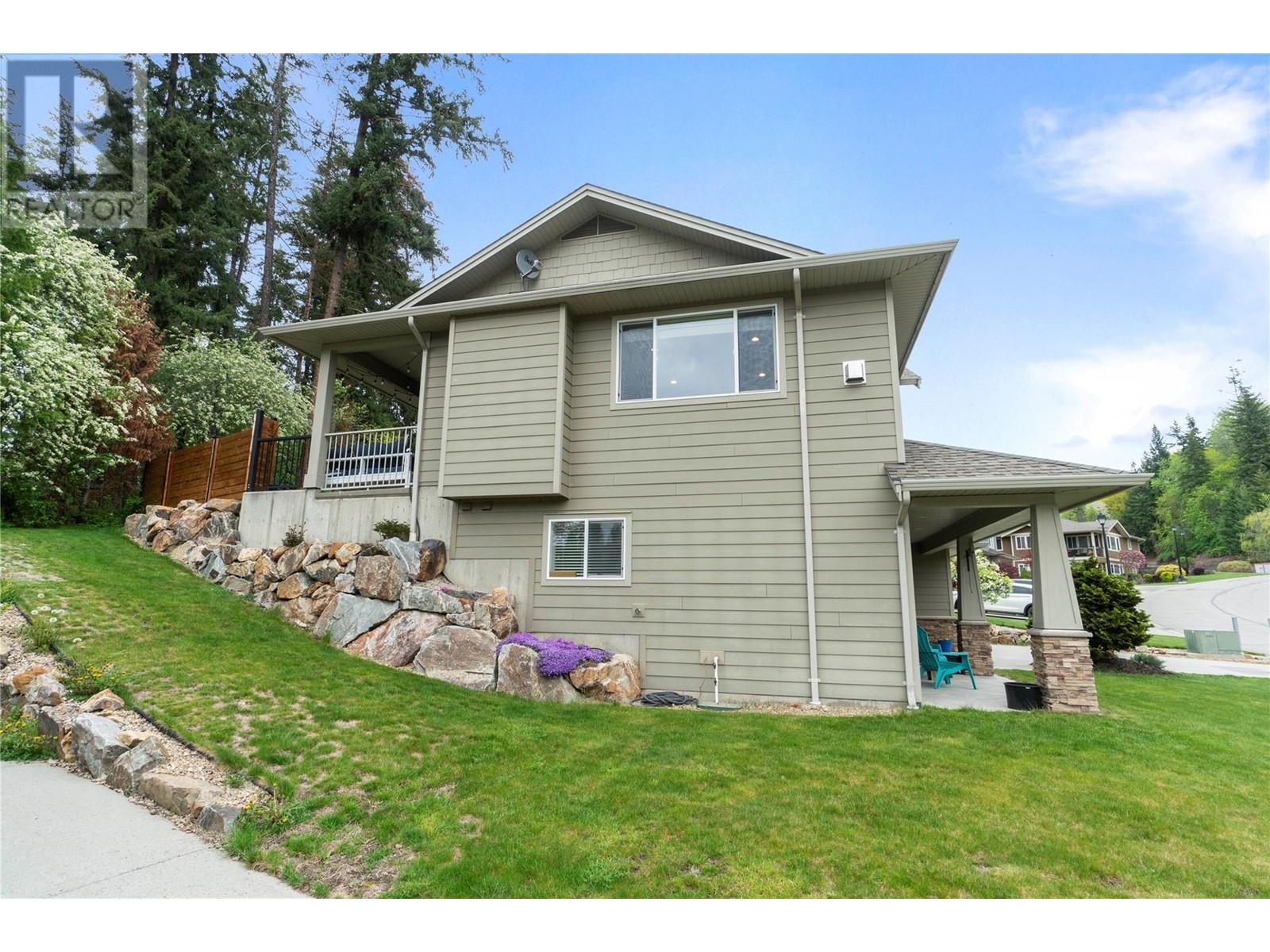 1581 20 Street Ne Unit# 33, Salmon Arm, British Columbia  V1E 0A7 - Photo 4 - 10345771