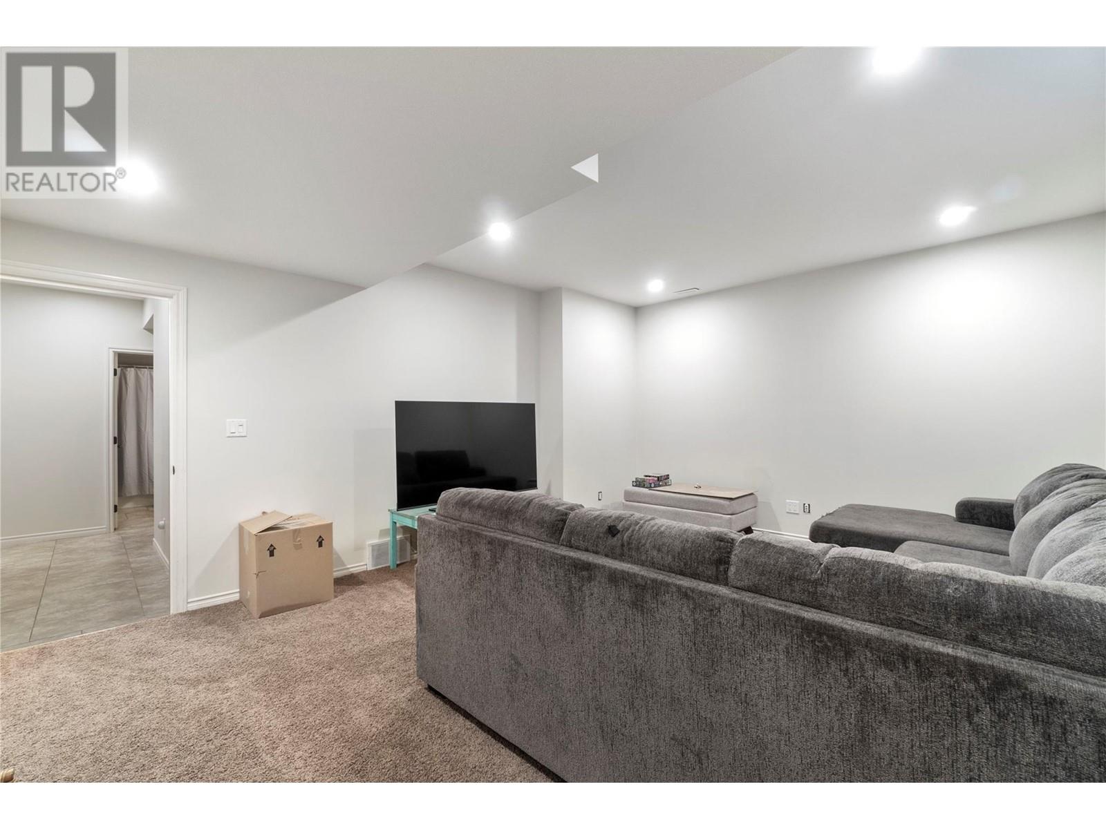 1581 20 Street Ne Unit# 33, Salmon Arm, British Columbia  V1E 0A7 - Photo 43 - 10345771