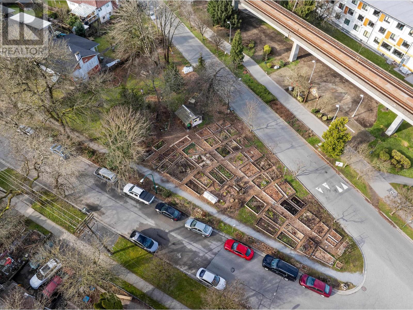2256 Vanness Avenue, Vancouver, British Columbia  V5N 2M2 - Photo 2 - R2996757