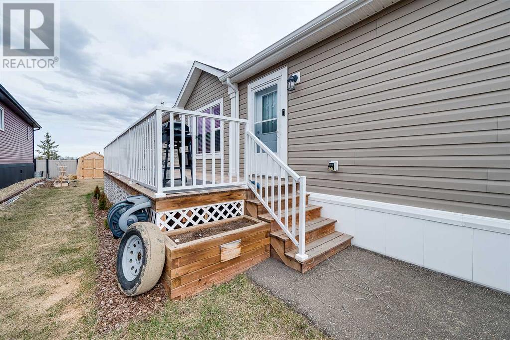 29 Mckay Place, Blackfalds, Alberta  T4M 0H7 - Photo 3 - A2208135