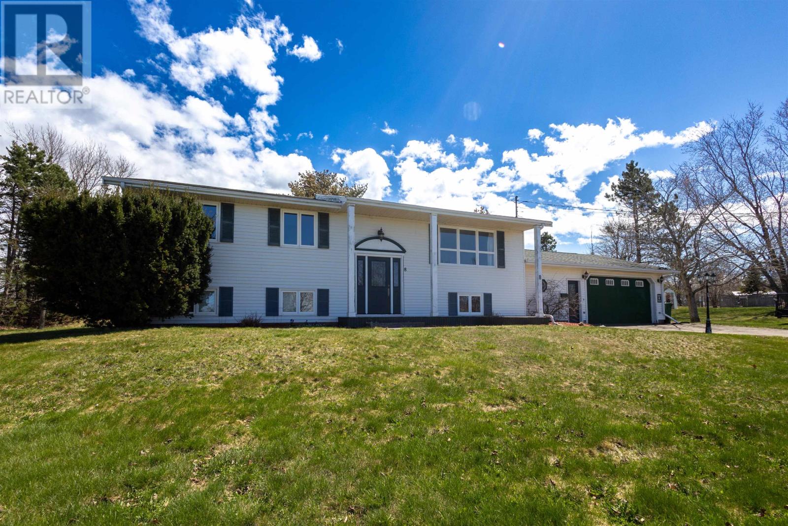 8 Zakem Heights, Stratford, Prince Edward Island  C1B 1J3 - Photo 2 - 202509491