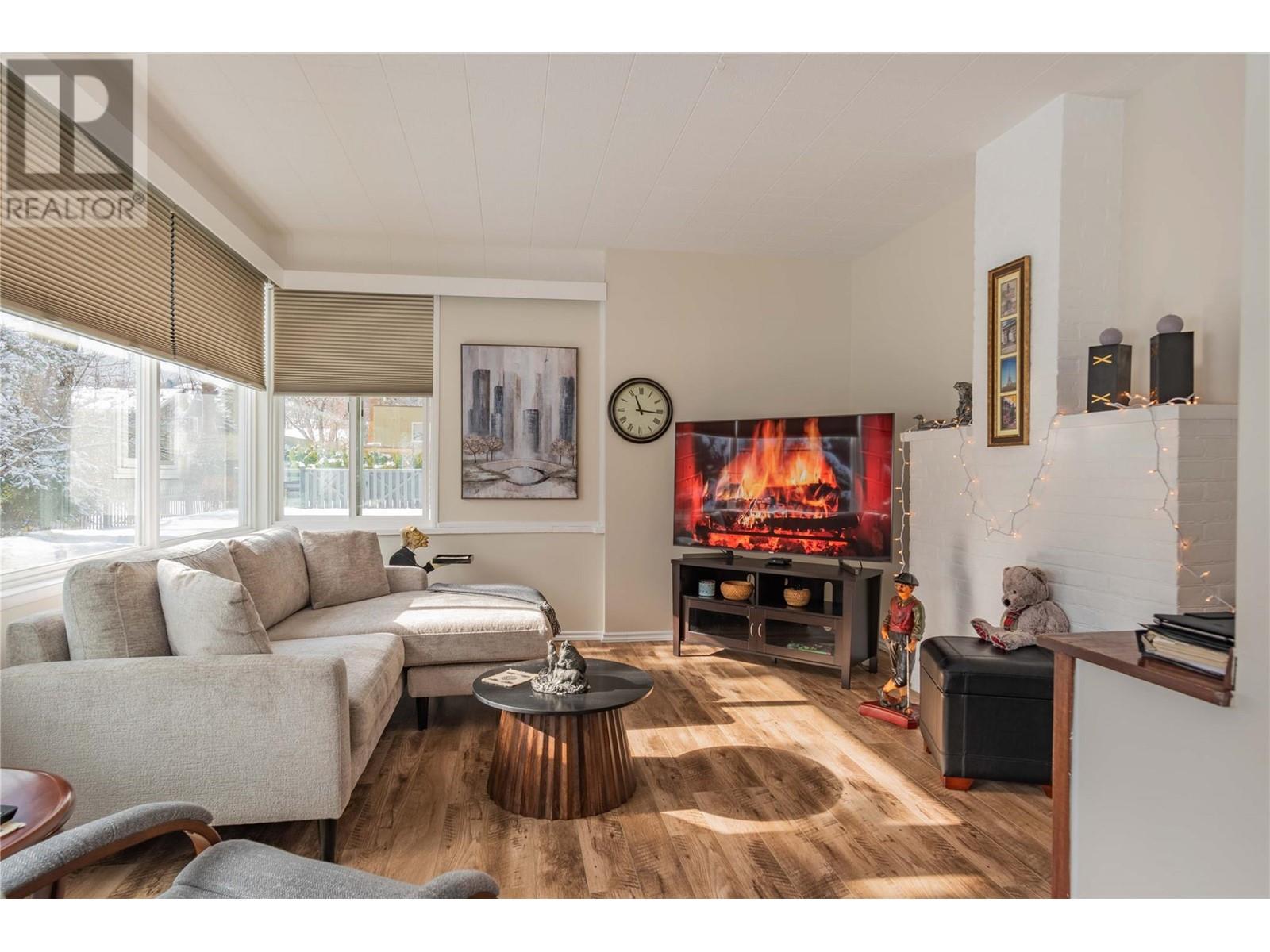 Property at 107 RITCHIE Avenue image 3