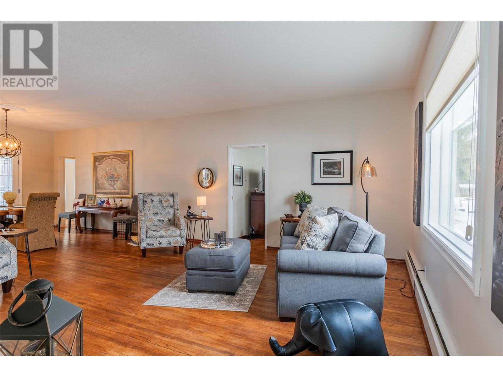 Property at 107 RITCHIE Avenue image 2
