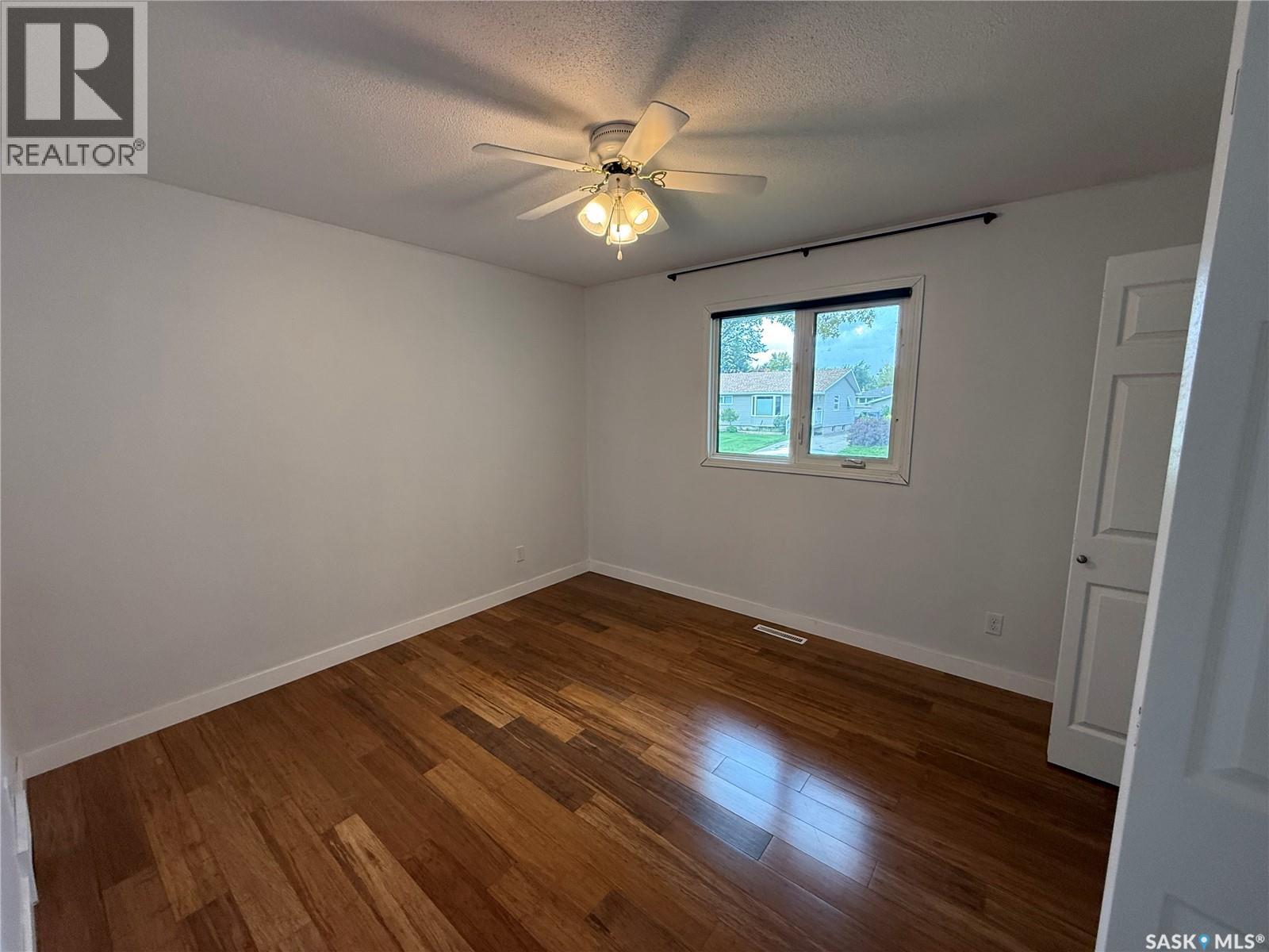 20 Scott Crescent, Weyburn, Saskatchewan  S4H 1T6 - Photo 15 - SK004329