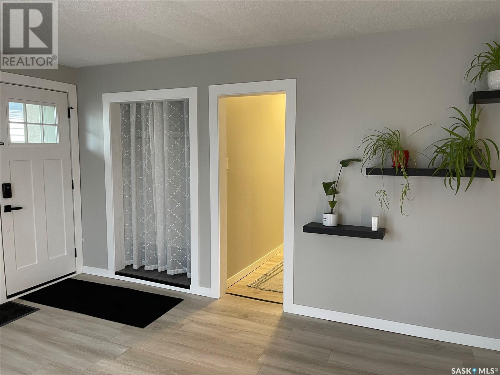 Property at 114 Q AVENUE S image 4