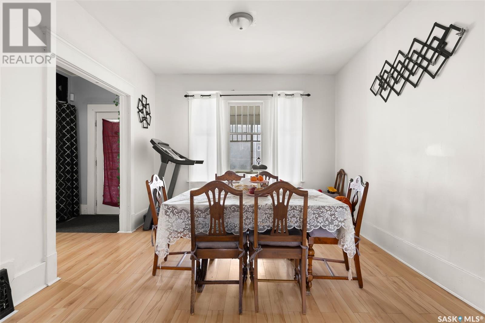 1954 Garnet Street, Regina, Saskatchewan  S4T 2Z4 - Photo 12 - SK004210