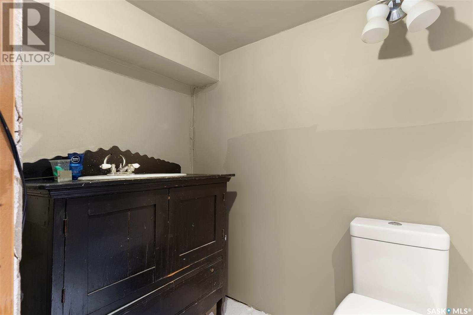 1954 Garnet Street, Regina, Saskatchewan  S4T 2Z4 - Photo 30 - SK004210