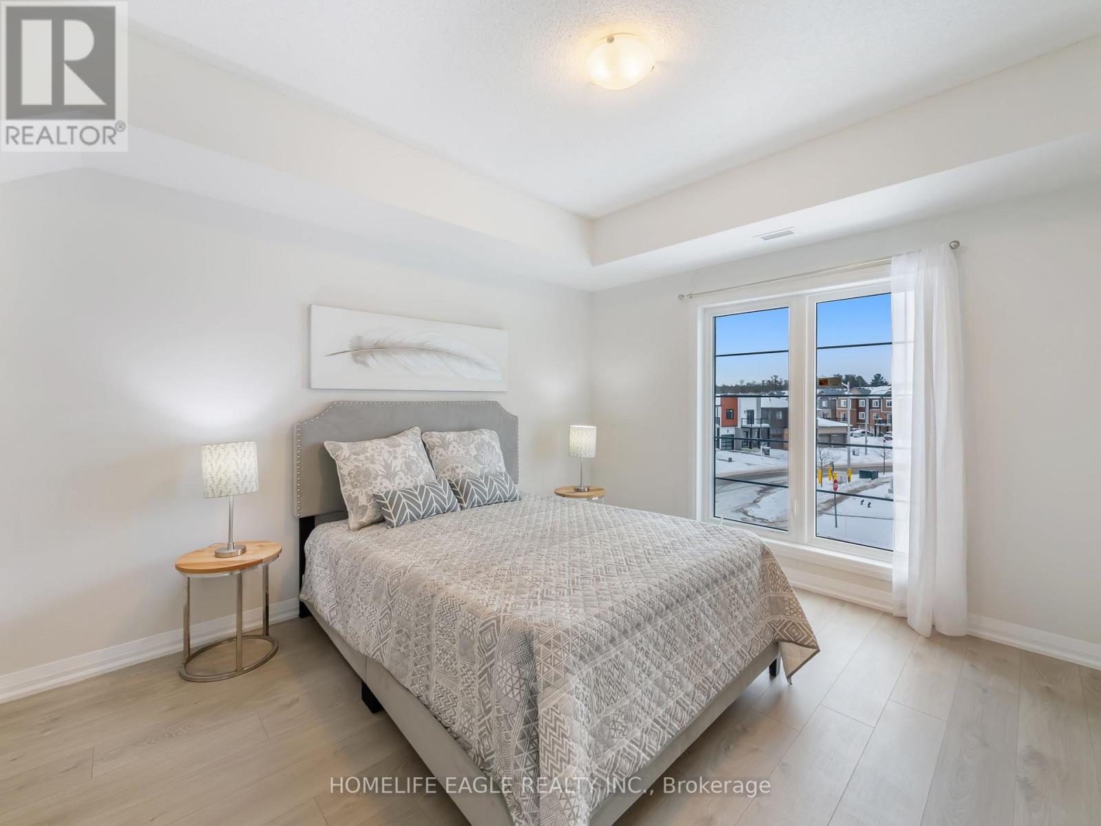 211 - 20 Koda Street, Barrie, Ontario  L9J 0J7 - Photo 10 - S12114104