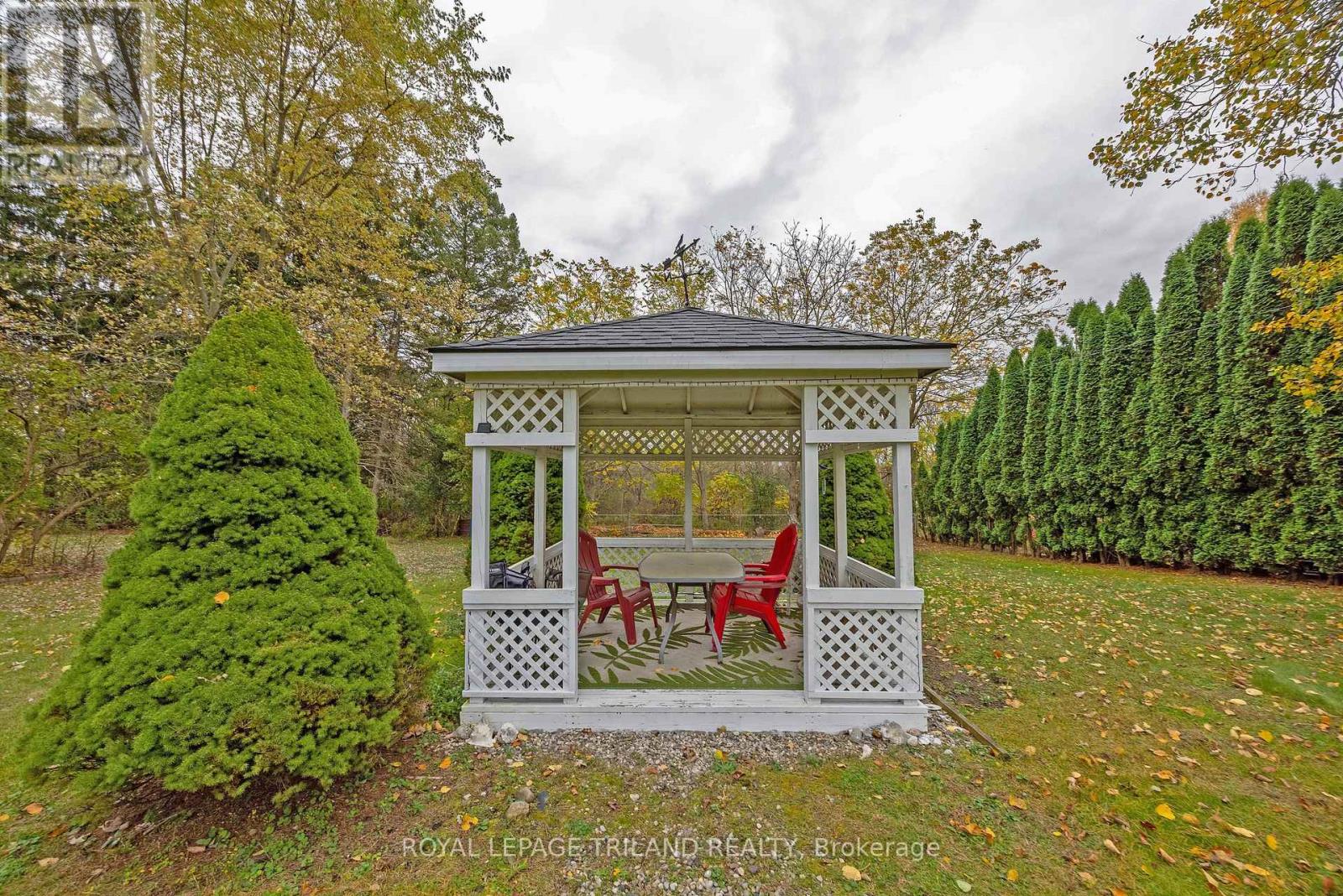 357 Sunset Drive, Central Elgin, Ontario  N5R 3C6 - Photo 40 - X12116925
