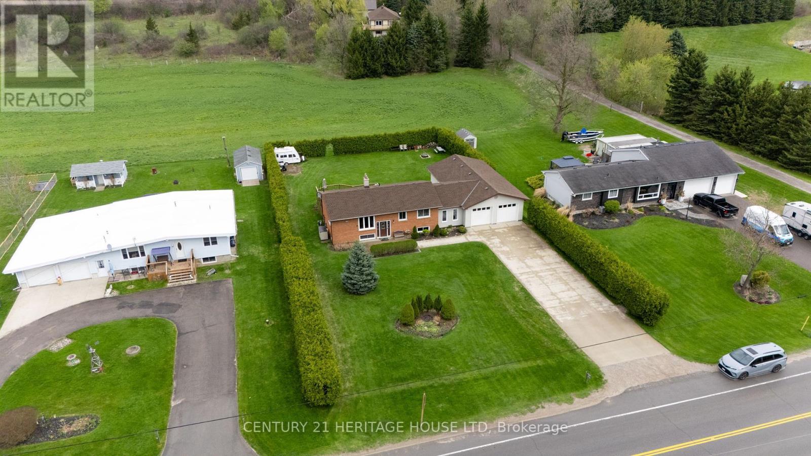 2720 Catherine Street, Thames Centre, Ontario  N0L 1G4 - Photo 2 - X12116960