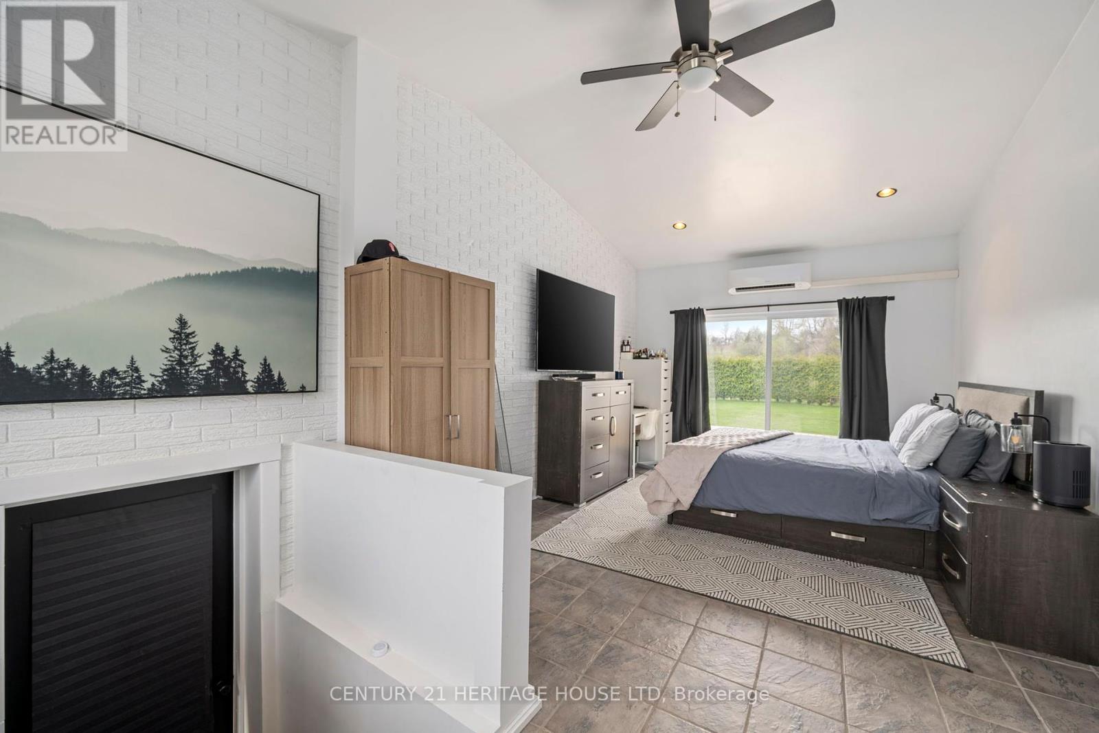 2720 Catherine Street, Thames Centre, Ontario  N0L 1G4 - Photo 28 - X12116960