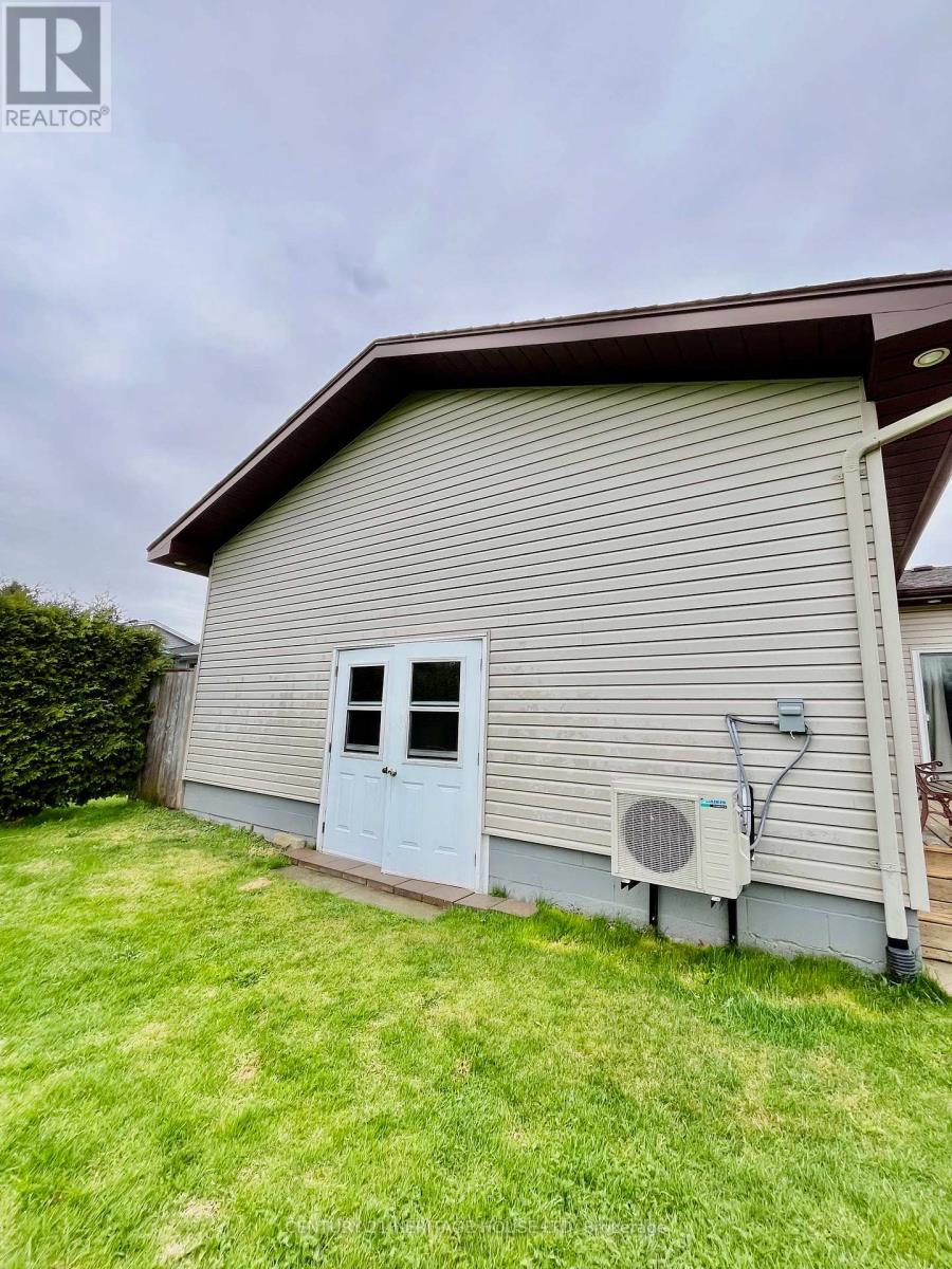 2720 Catherine Street, Thames Centre, Ontario  N0L 1G4 - Photo 40 - X12116960