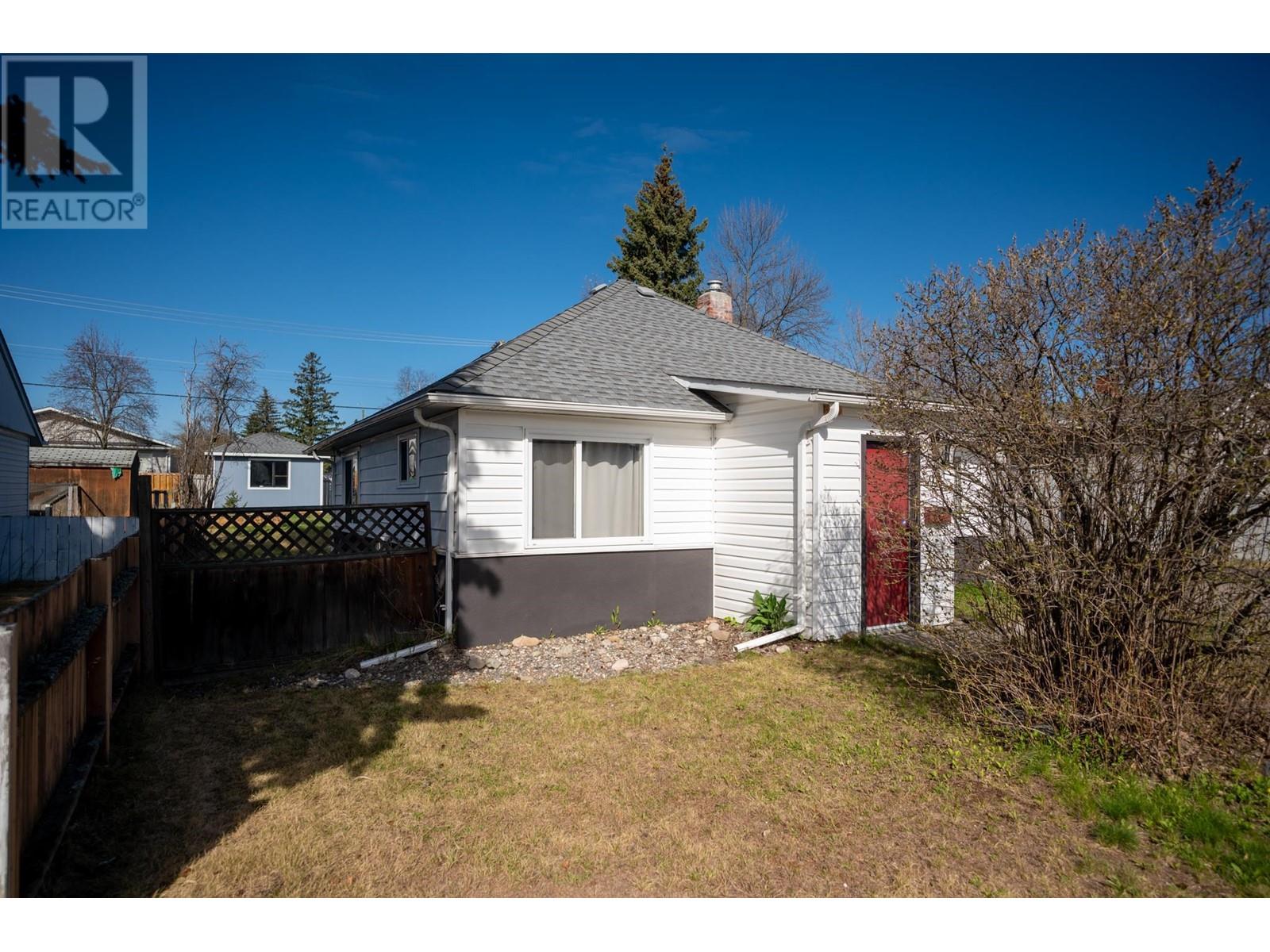 Property at 911 CARNEY STREET image 3